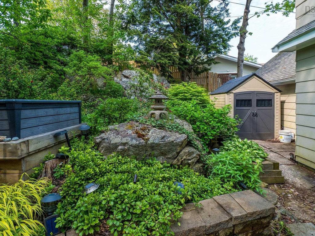 












111 Bayview Road

,
Halifax,




NS
B3M 1P1

