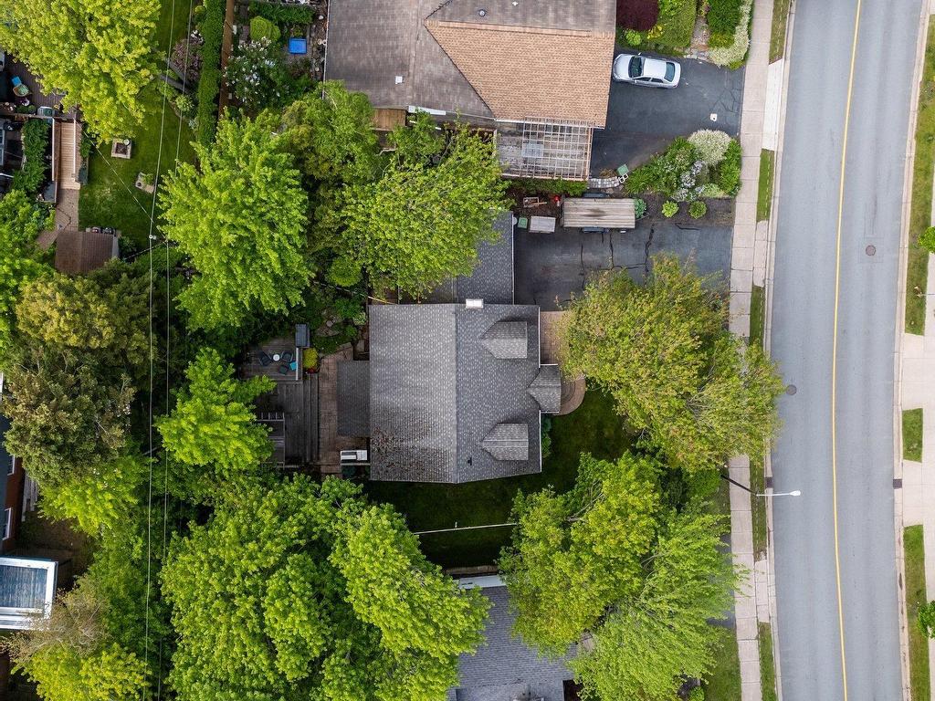 












111 Bayview Road

,
Halifax,




NS
B3M 1P1


