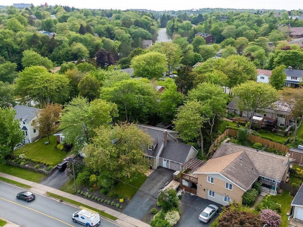 












111 Bayview Road

,
Halifax,




NS
B3M 1P1

