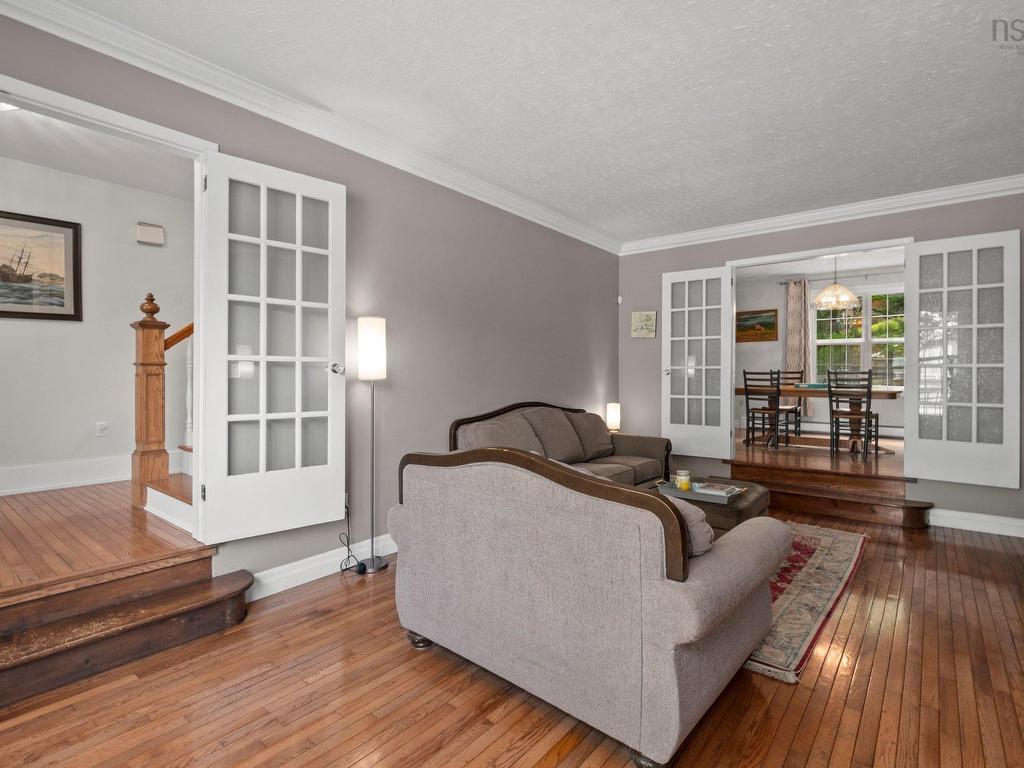 












111 Bayview Road

,
Halifax,




NS
B3M 1P1

