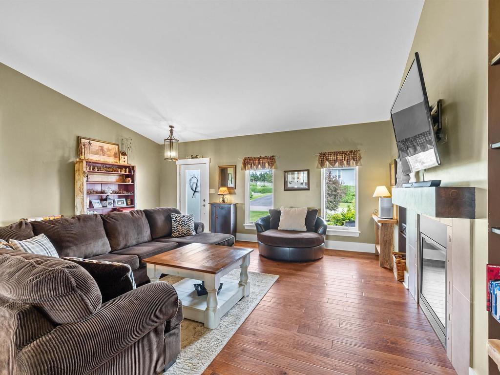 












30 Sunset Drive





PE
C0B 1M0

