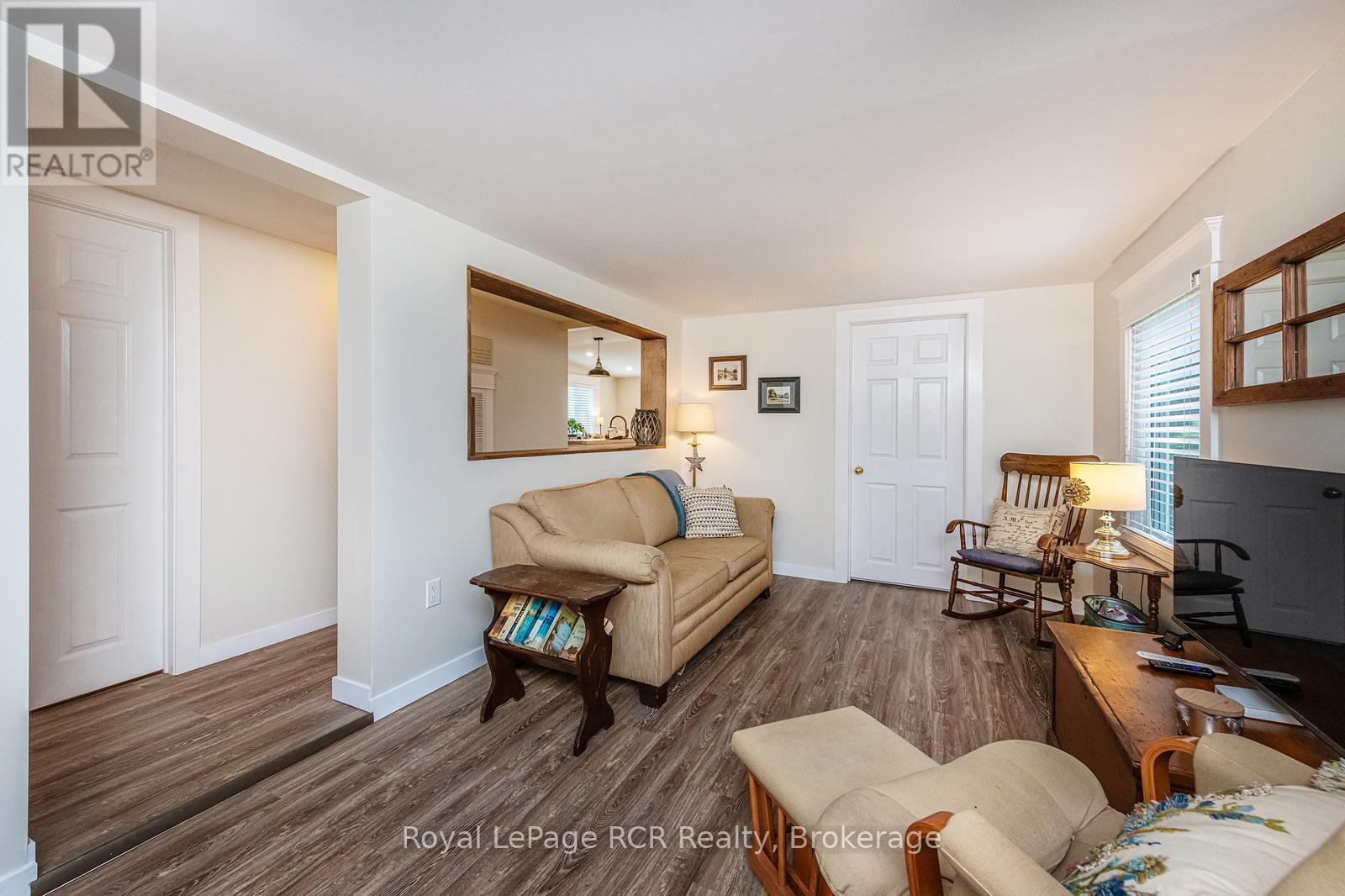 












432 PINE PASS

,
Centre Wellington (Fergus),




Ontario
N1M2W5

