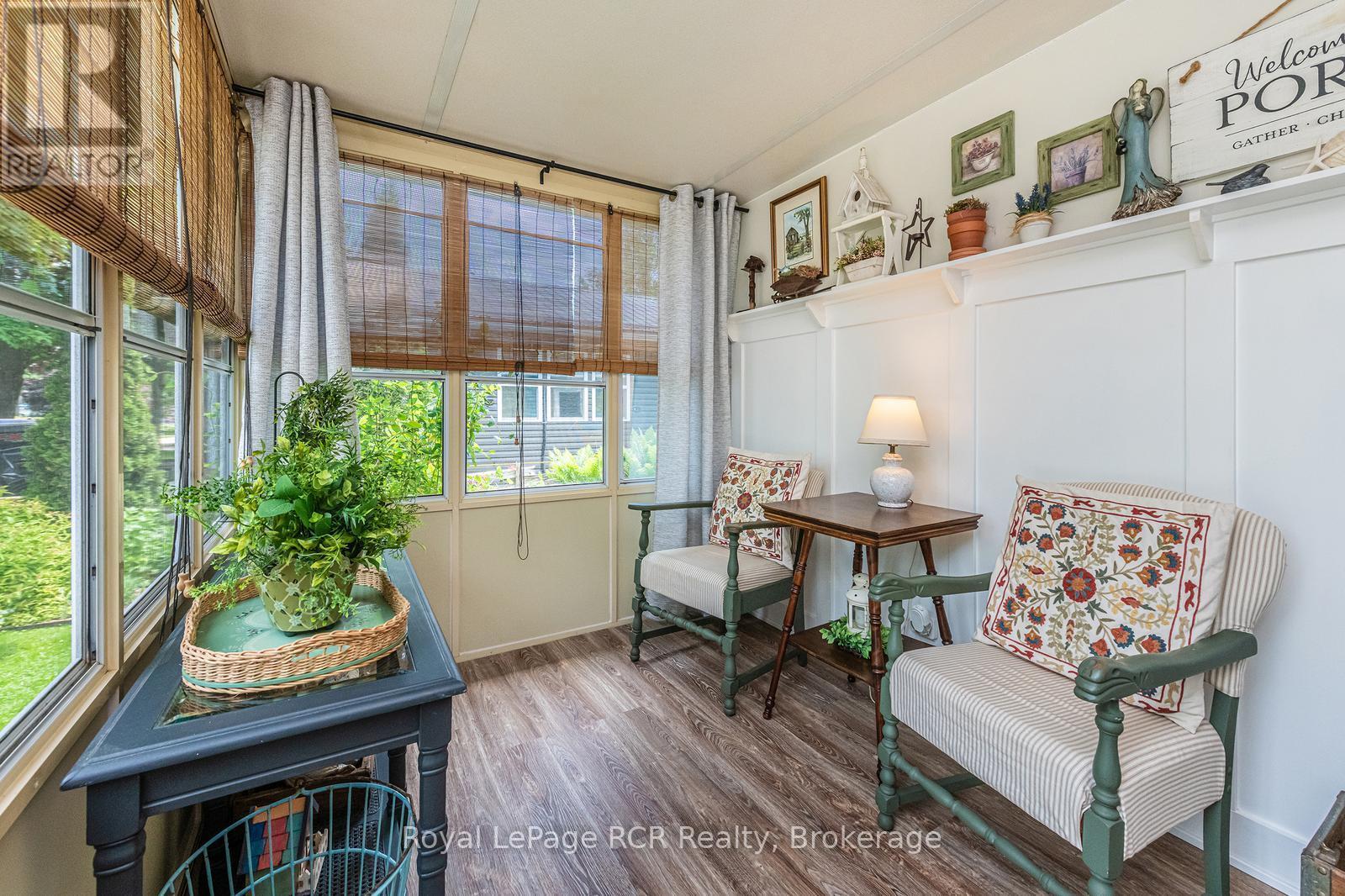 












432 PINE PASS

,
Centre Wellington (Fergus),




Ontario
N1M2W5

