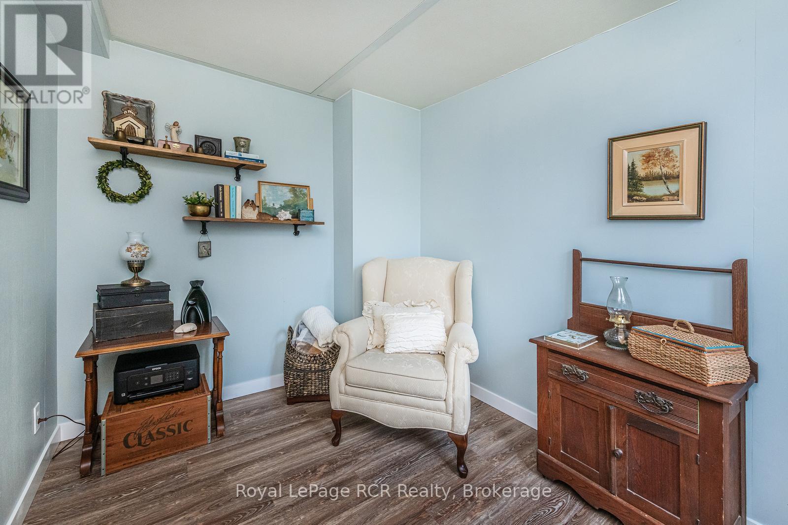 












432 PINE PASS

,
Centre Wellington (Fergus),




Ontario
N1M2W5

