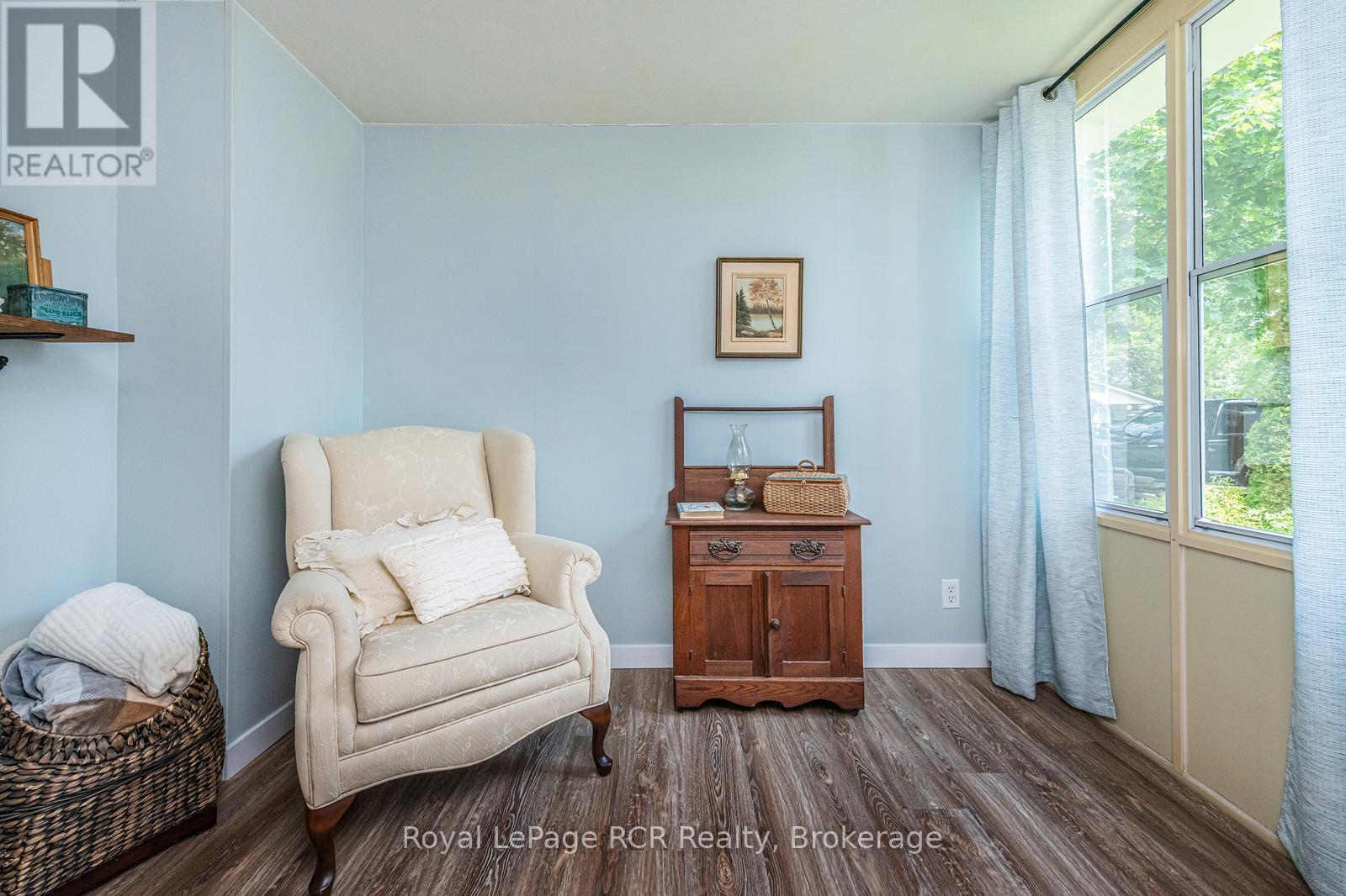 












432 PINE PASS

,
Centre Wellington (Fergus),




Ontario
N1M2W5

