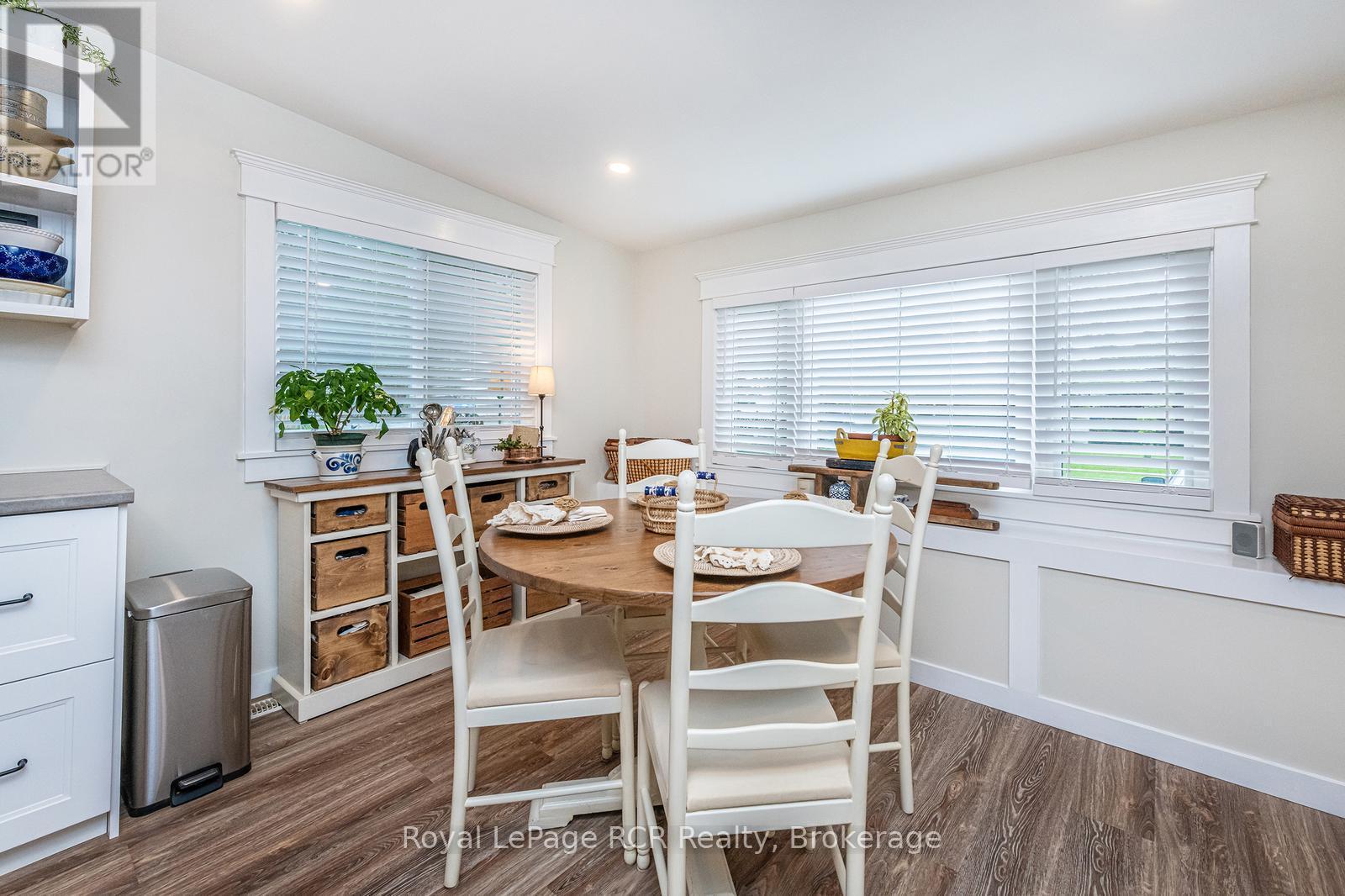 












432 PINE PASS

,
Centre Wellington (Fergus),




Ontario
N1M2W5


