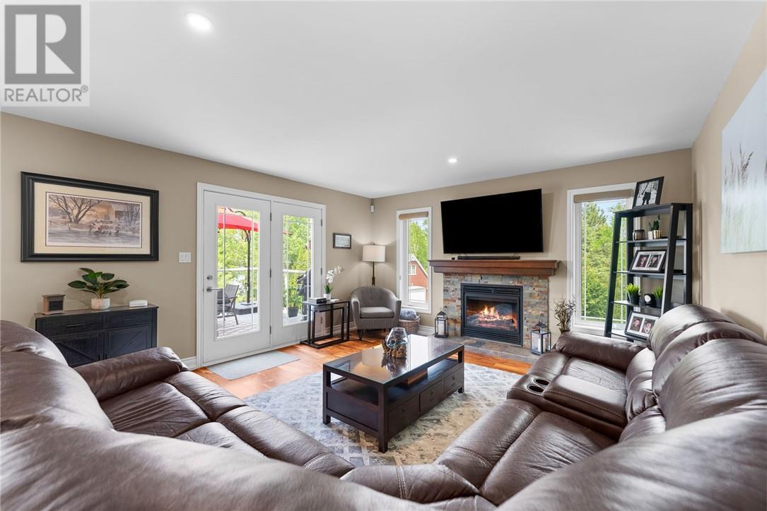 












580 Dew Drop Road

,
Sudbury,




Ontario
P3G1K9

