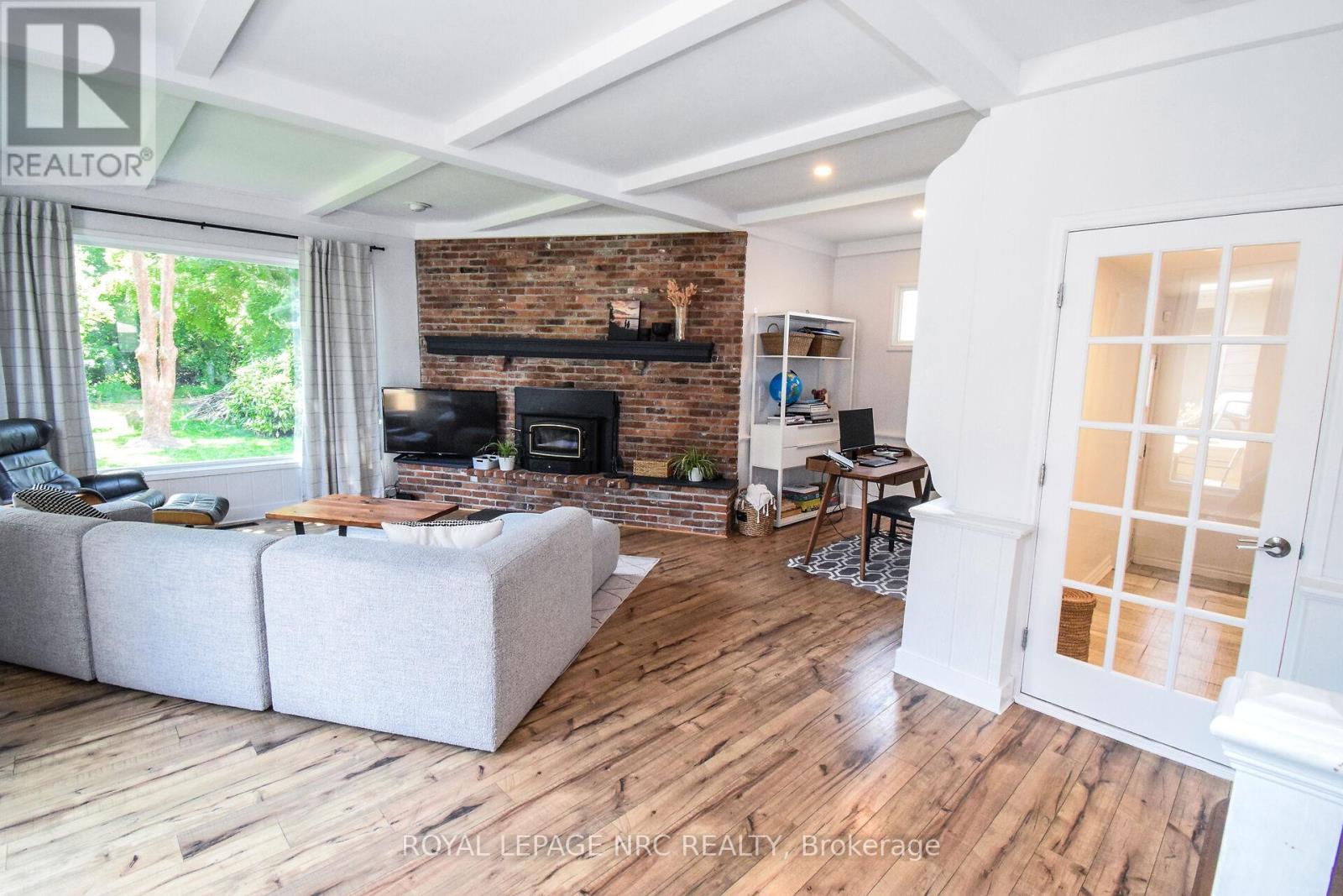












191 DALHOUSIE AVENUE

,
St. Catharines (Port Dalhousie),




Ontario
L2N4X8

