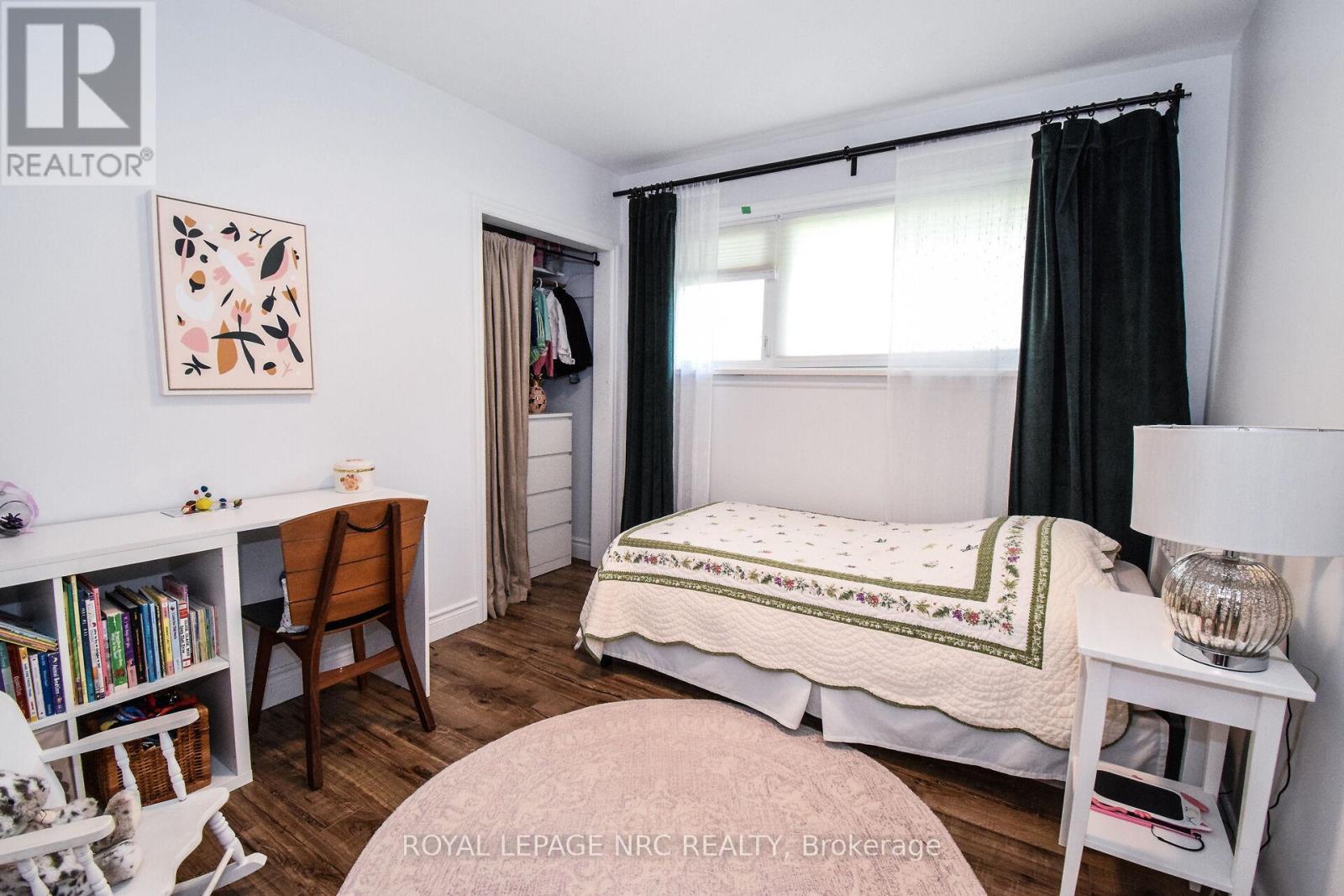 












191 DALHOUSIE AVENUE

,
St. Catharines (Port Dalhousie),




Ontario
L2N4X8

