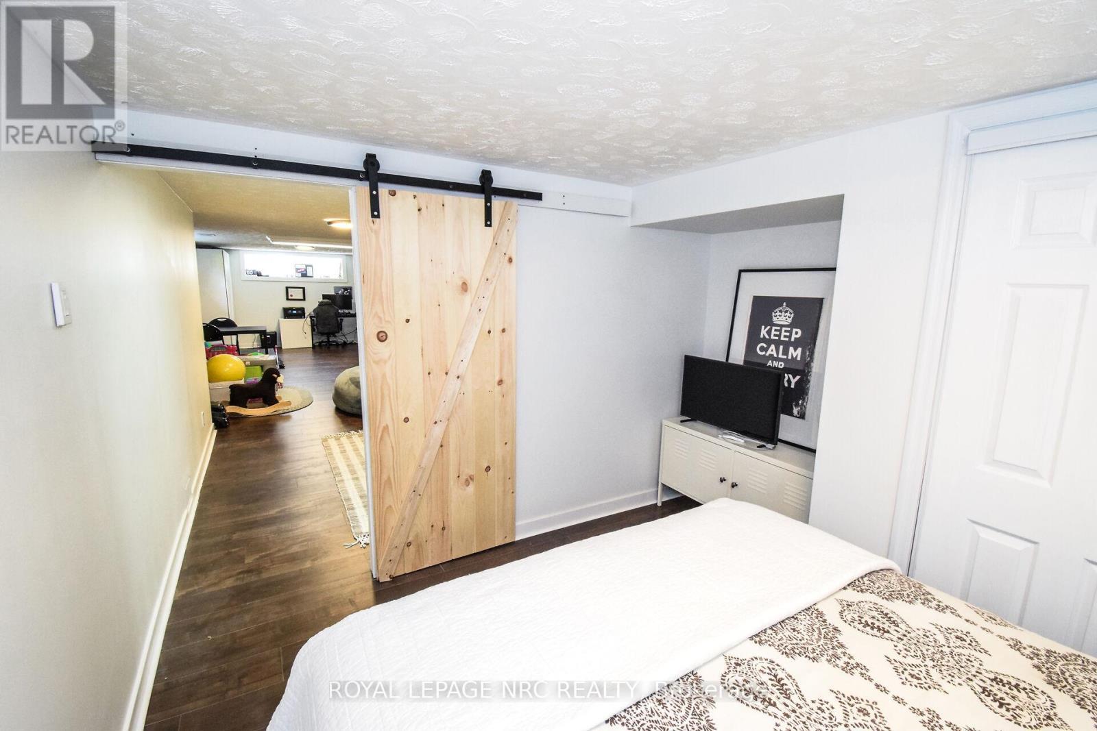 












191 DALHOUSIE AVENUE

,
St. Catharines (Port Dalhousie),




Ontario
L2N4X8

