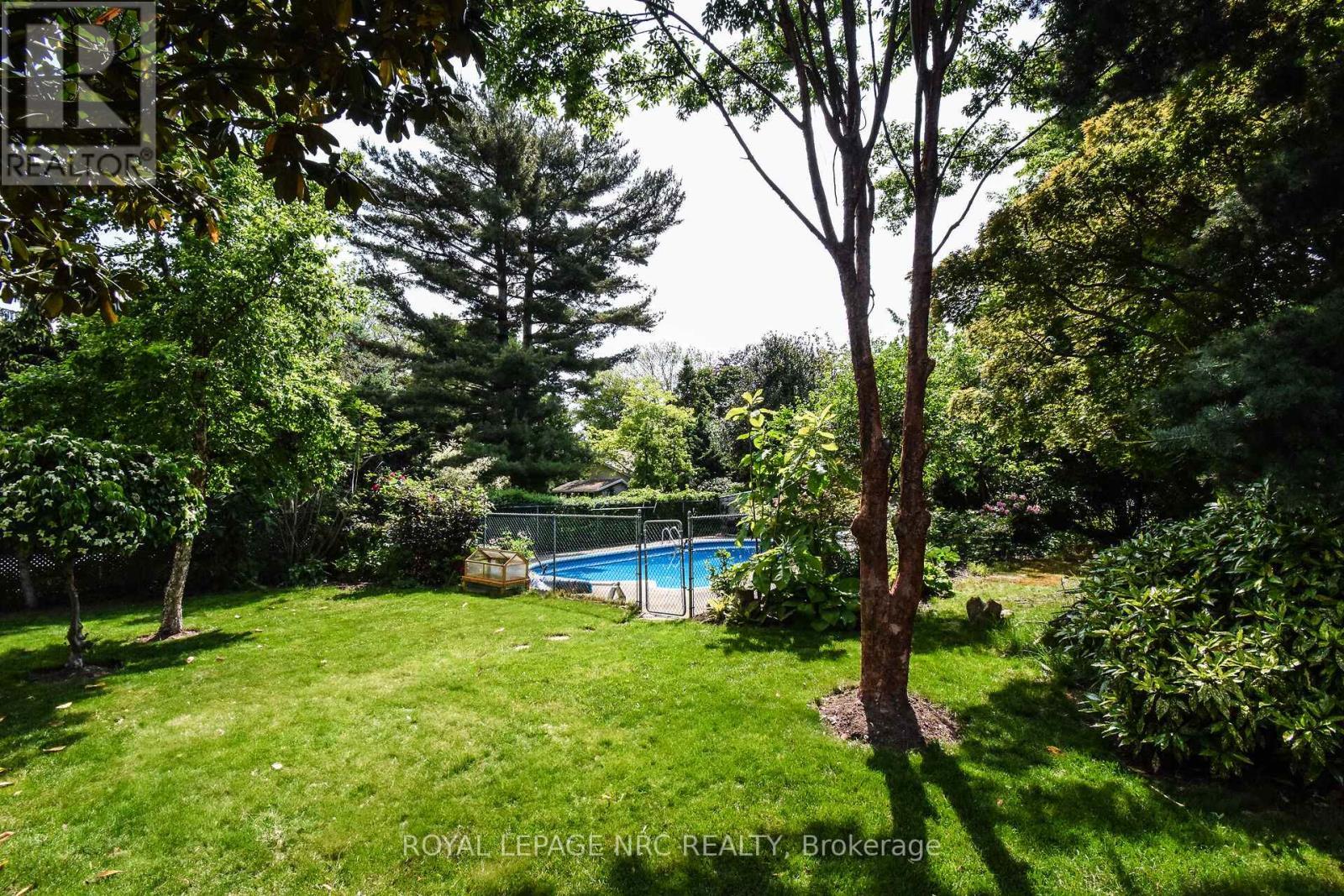 












191 DALHOUSIE AVENUE

,
St. Catharines (Port Dalhousie),




Ontario
L2N4X8

