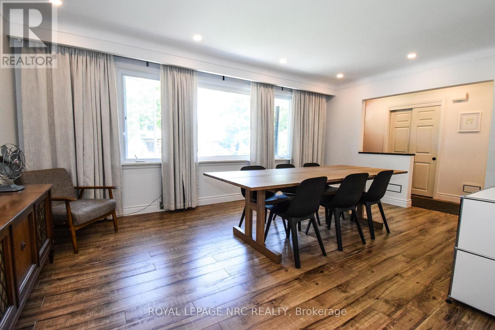 












191 DALHOUSIE AVENUE

,
St. Catharines (Port Dalhousie),




Ontario
L2N4X8

