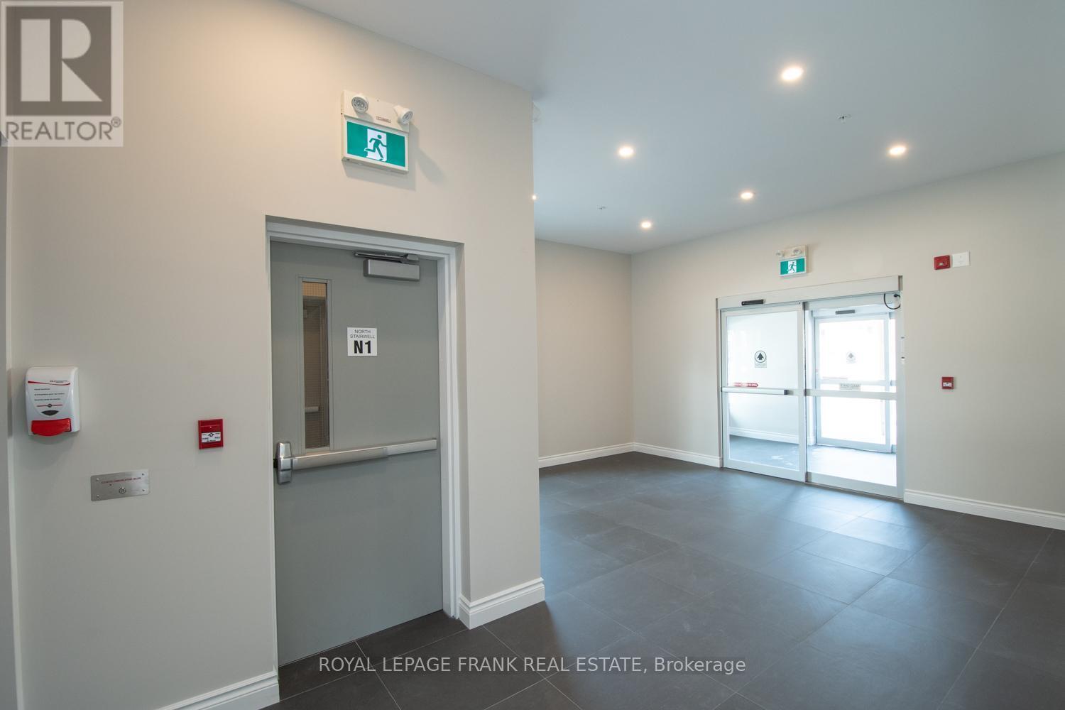 












143 BLOOR STREET W

,
Oshawa (Lakeview),




Ontario
L1J1P5

