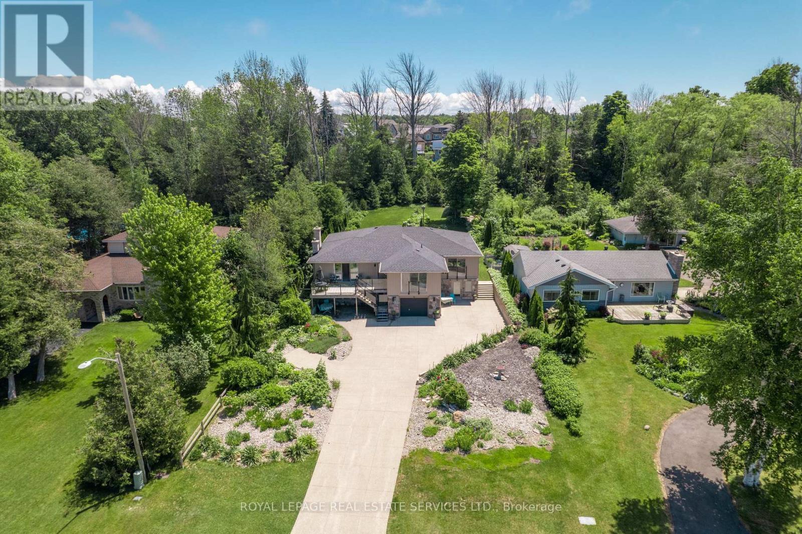 












39 GODERICH STREET

,
Kincardine,




Ontario
N2Z2L2

