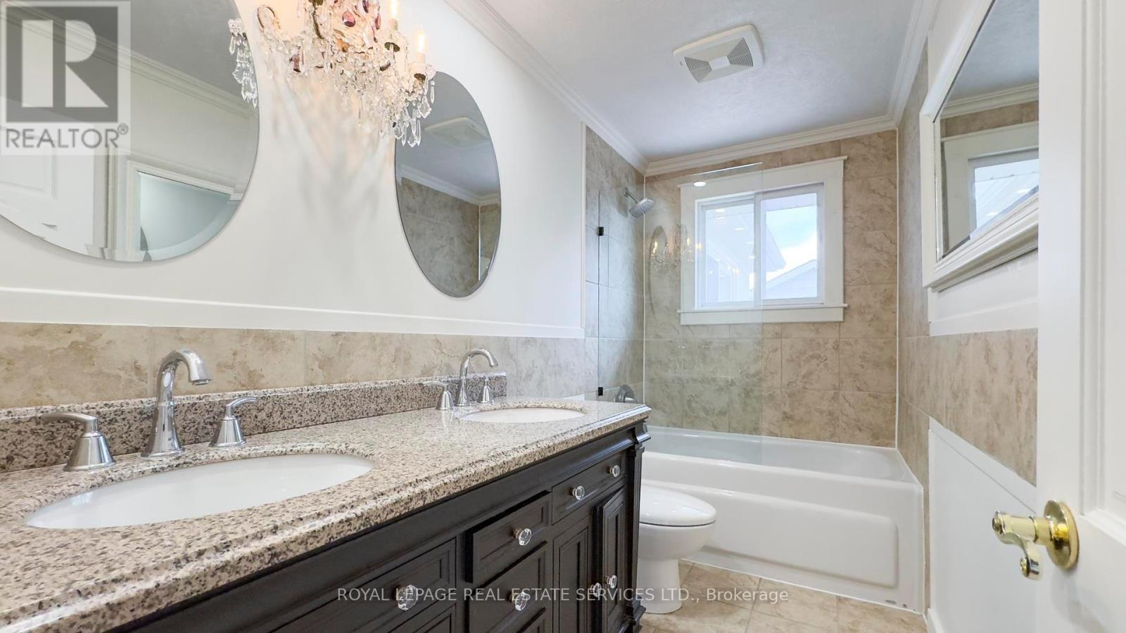 












39 GODERICH STREET

,
Kincardine,




Ontario
N2Z2L2

