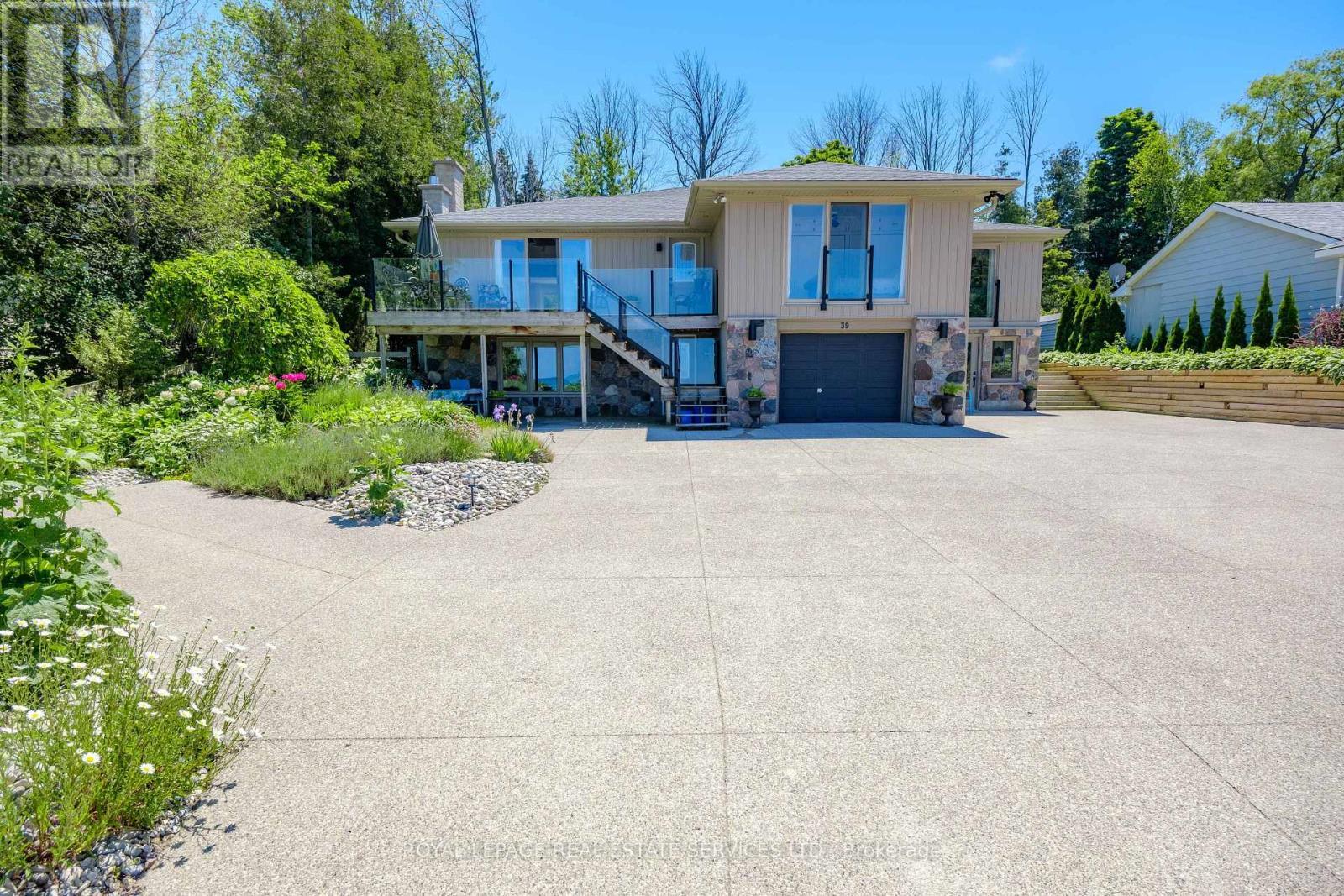 












39 GODERICH STREET

,
Kincardine,




Ontario
N2Z2L2

