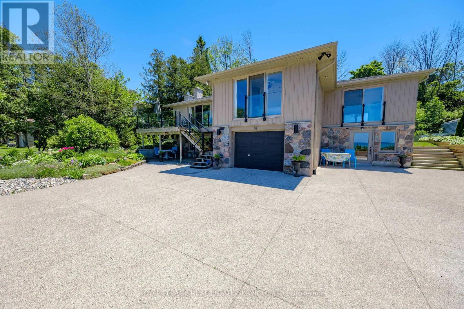












39 GODERICH STREET

,
Kincardine,




Ontario
N2Z2L2


