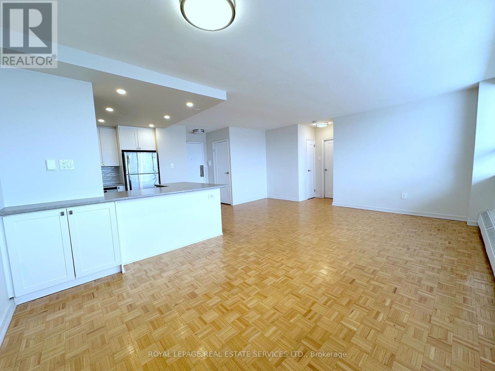 












501 - 12 ROCKFORD ROAD

,
Toronto,




Ontario
M2R3A2


