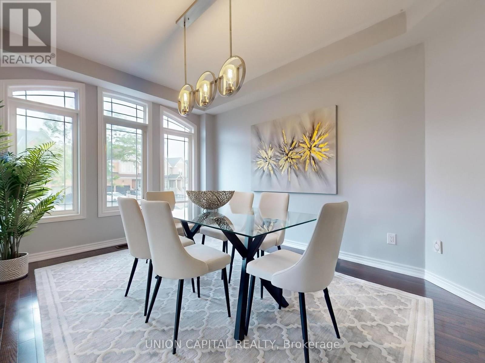 












83 MOONEY STREET

,
Bradford West Gwillimbury,




Ontario
L3Z0K7

