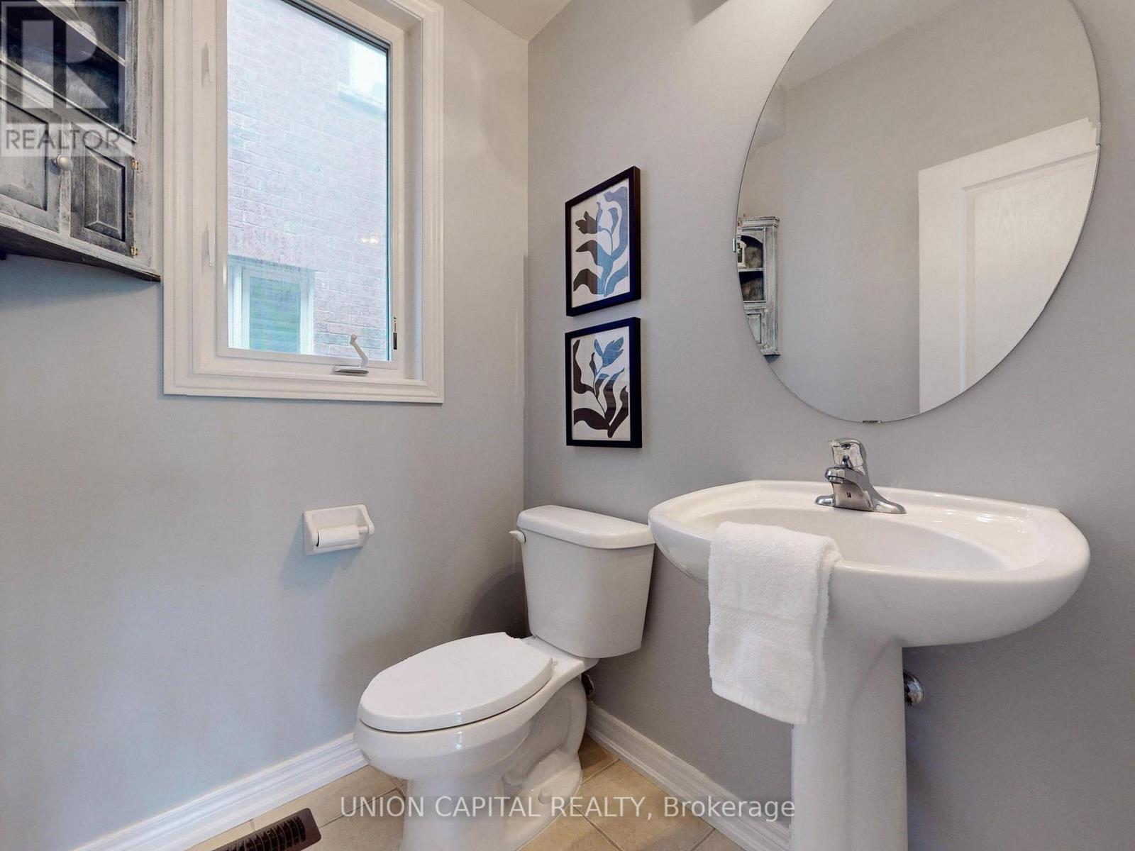 












83 MOONEY STREET

,
Bradford West Gwillimbury,




Ontario
L3Z0K7

