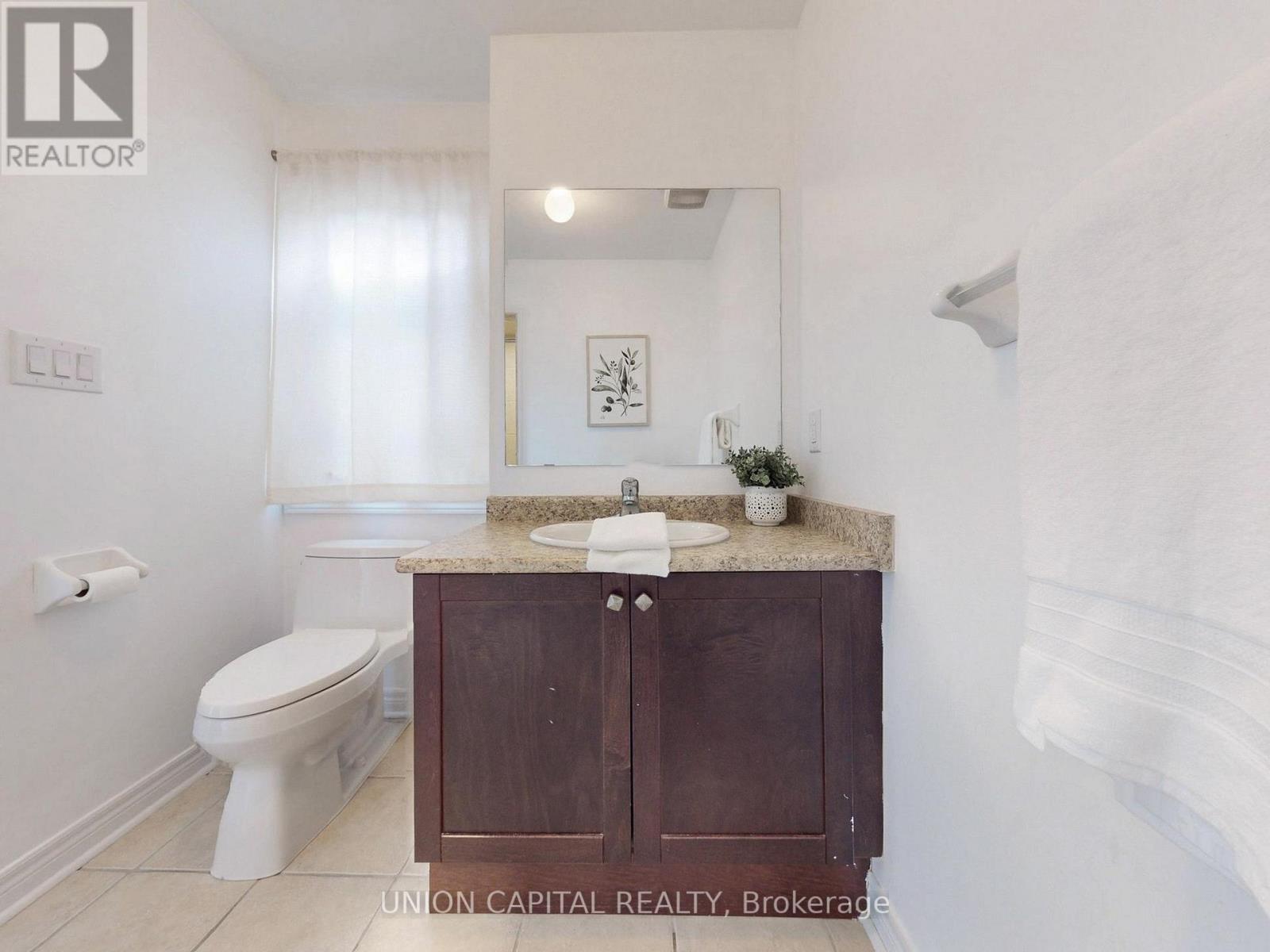 












83 MOONEY STREET

,
Bradford West Gwillimbury,




Ontario
L3Z0K7

