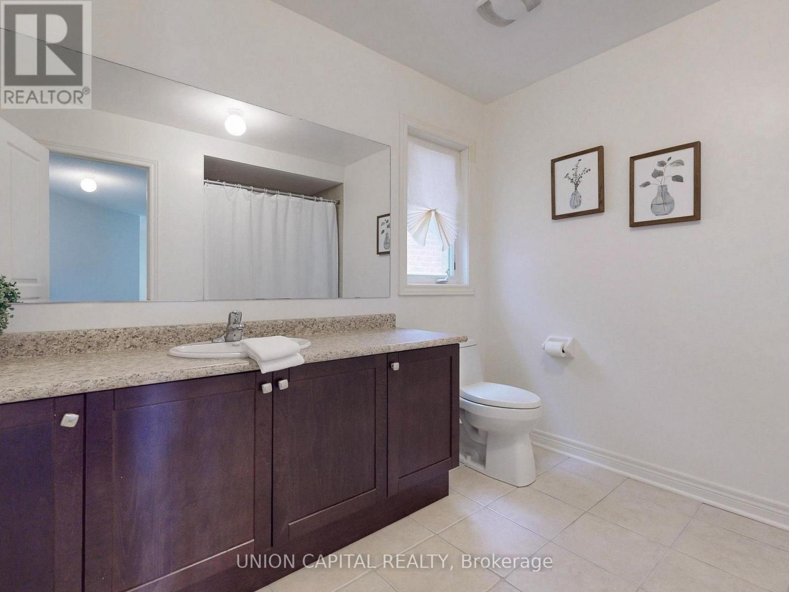 












83 MOONEY STREET

,
Bradford West Gwillimbury,




Ontario
L3Z0K7

