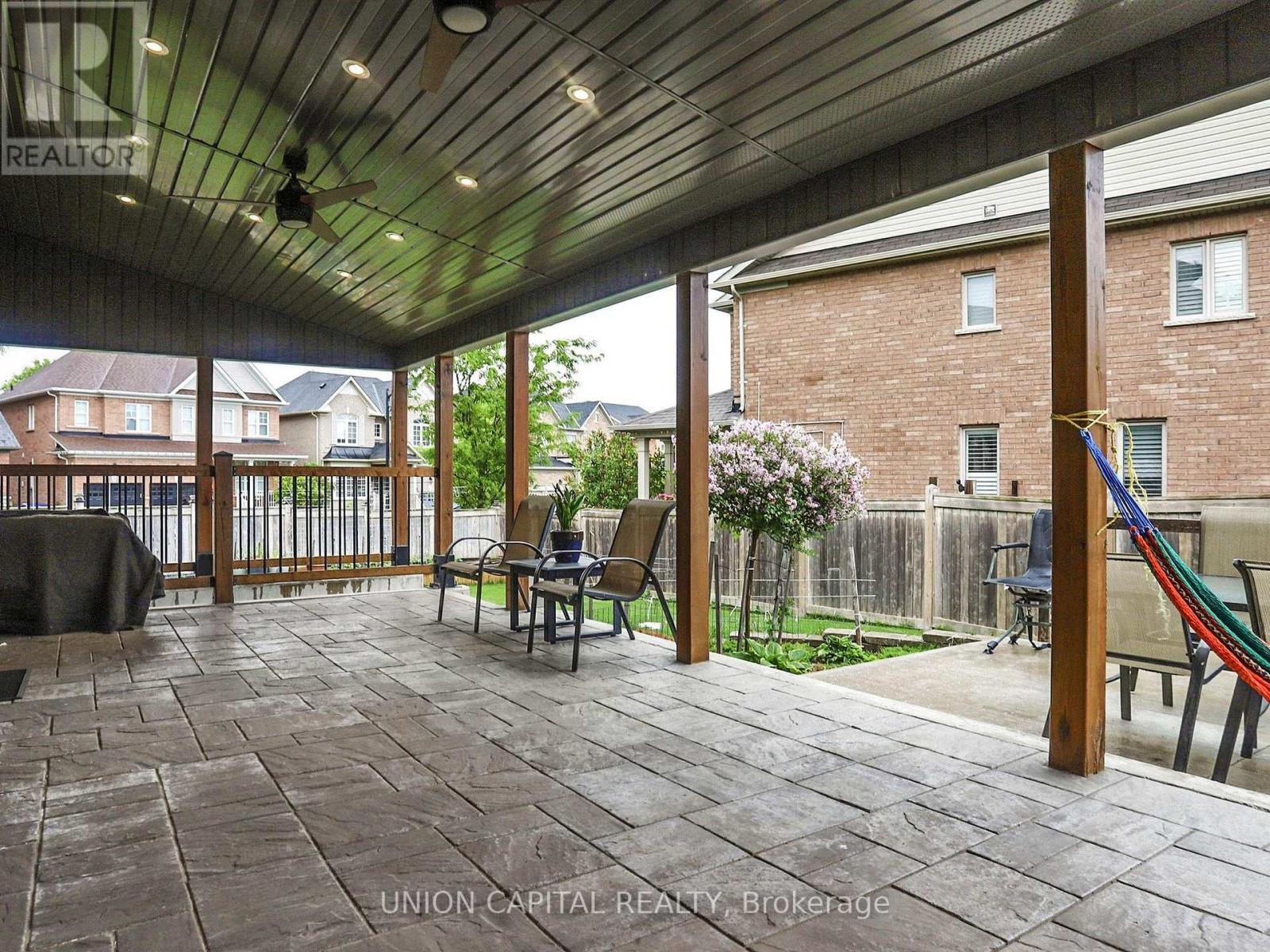












83 MOONEY STREET

,
Bradford West Gwillimbury,




Ontario
L3Z0K7


