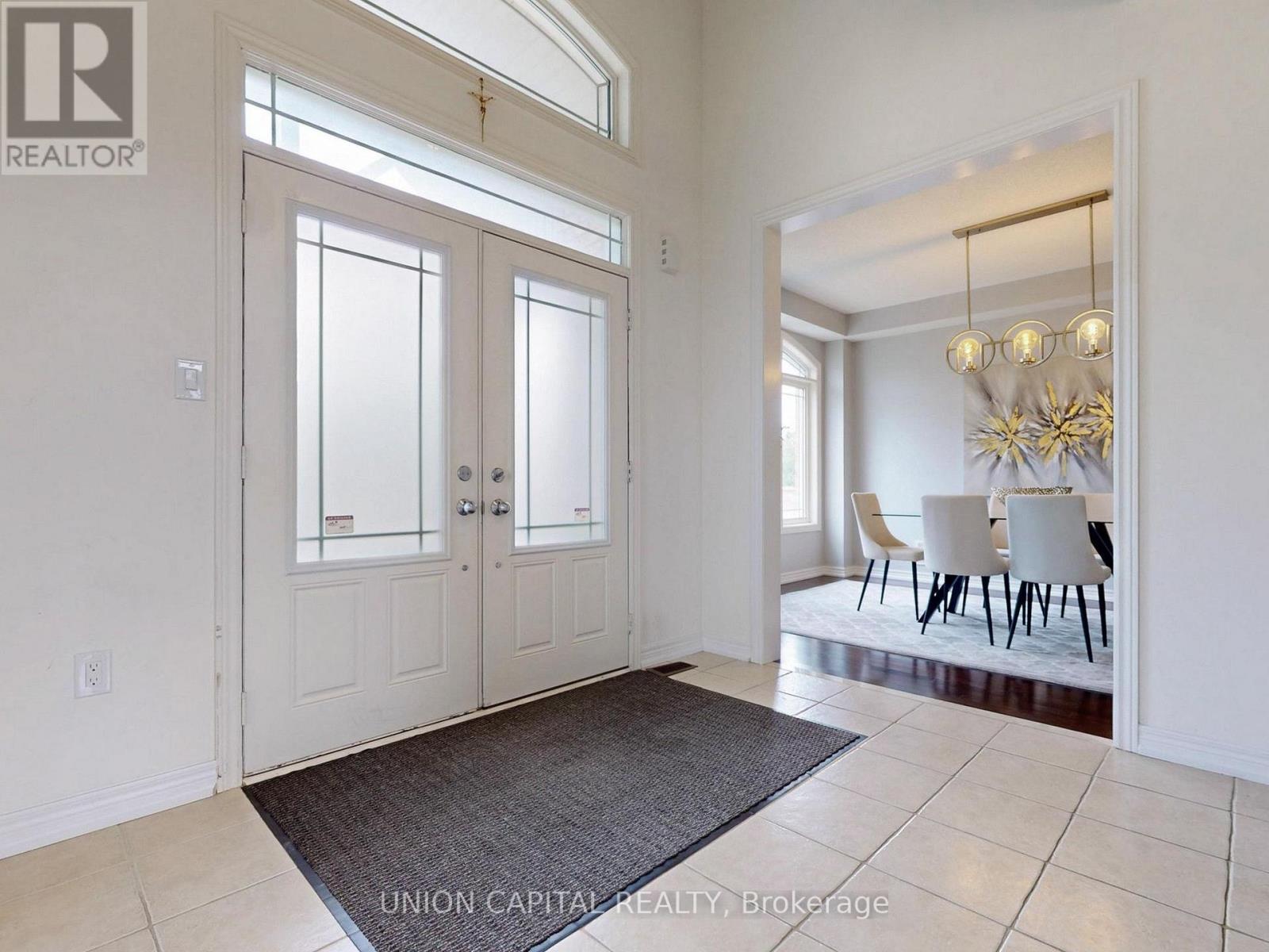












83 MOONEY STREET

,
Bradford West Gwillimbury,




Ontario
L3Z0K7

