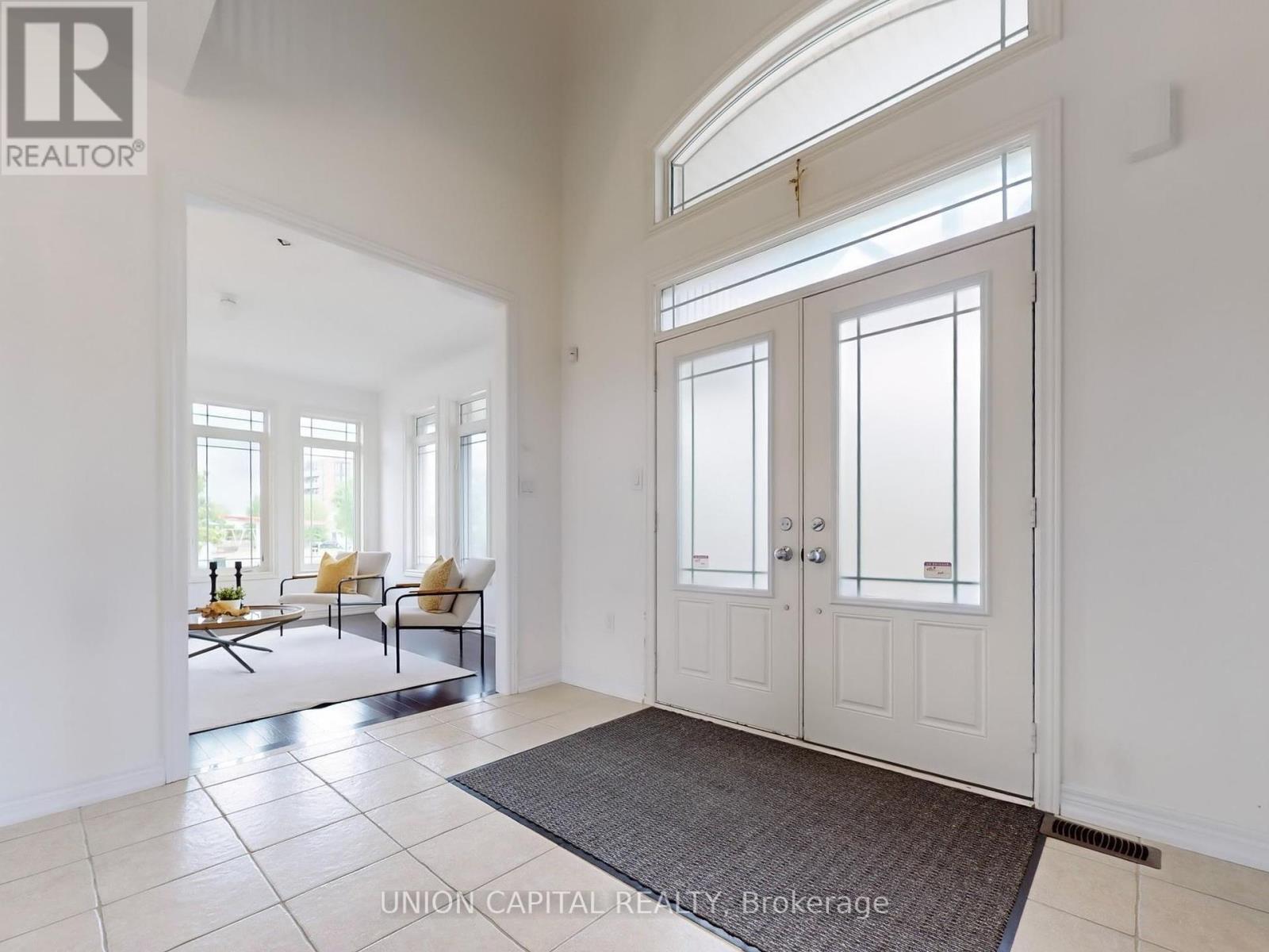 












83 MOONEY STREET

,
Bradford West Gwillimbury,




Ontario
L3Z0K7

