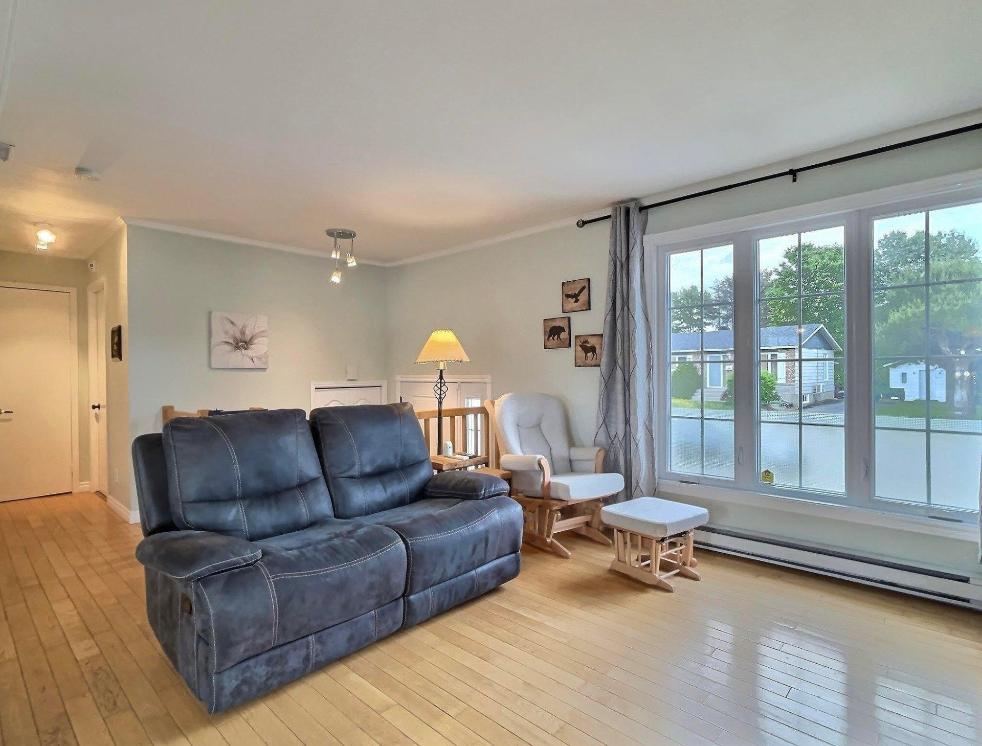 









3895


Rue Savard

,
Trois-Rivières,




QC
G8Y4B9

