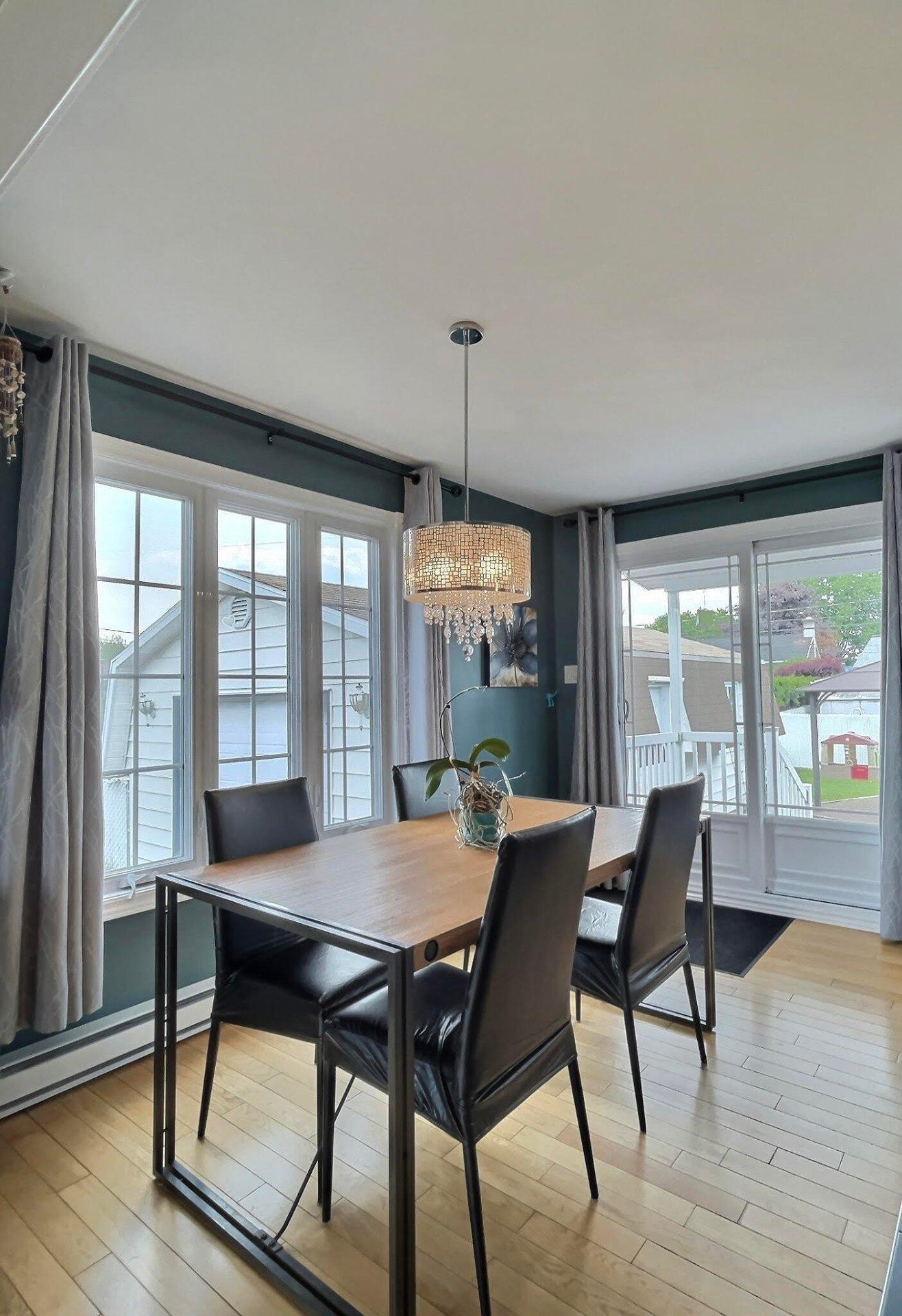 









3895


Rue Savard

,
Trois-Rivières,




QC
G8Y4B9

