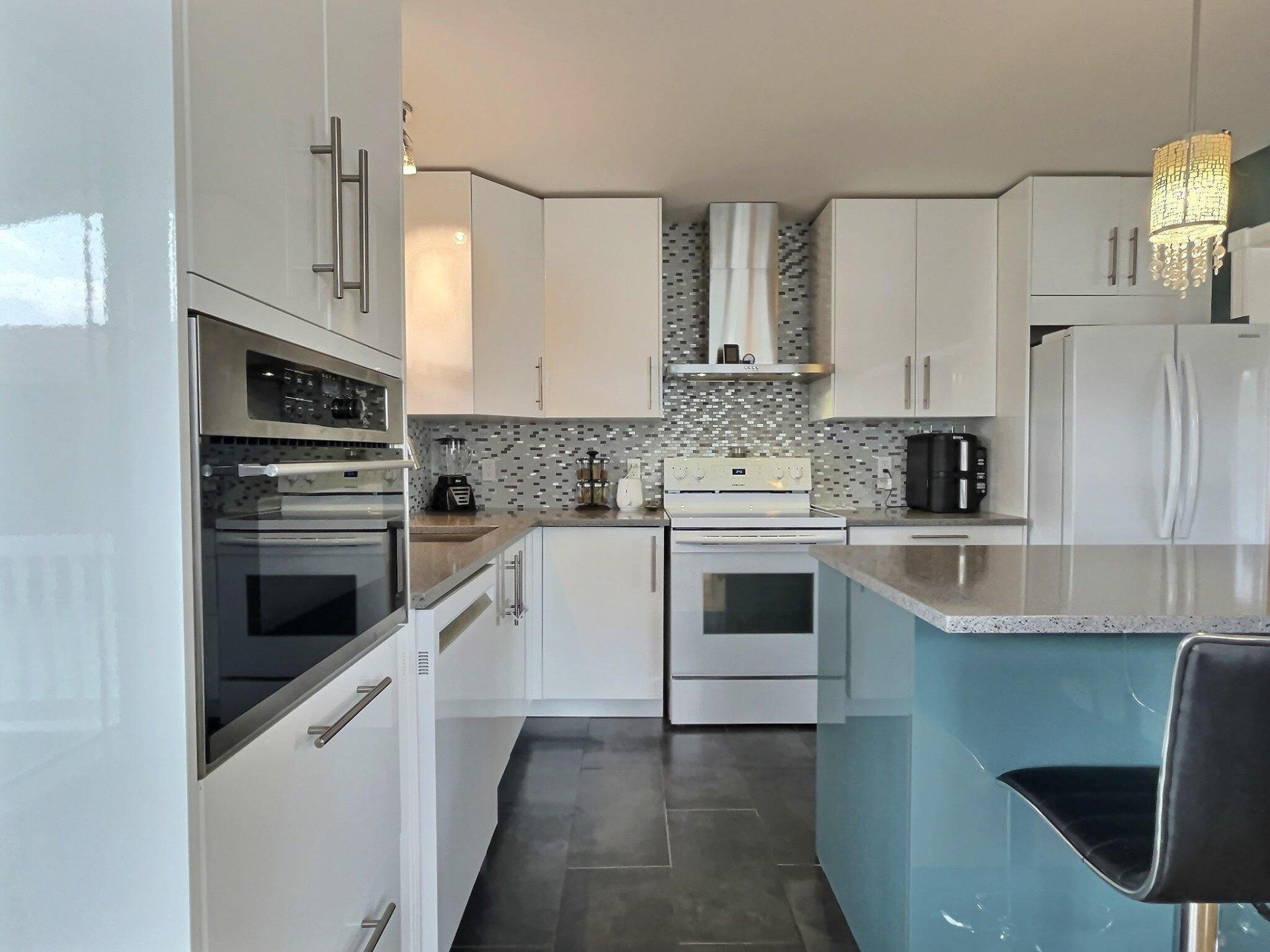 









3895


Rue Savard

,
Trois-Rivières,




QC
G8Y4B9

