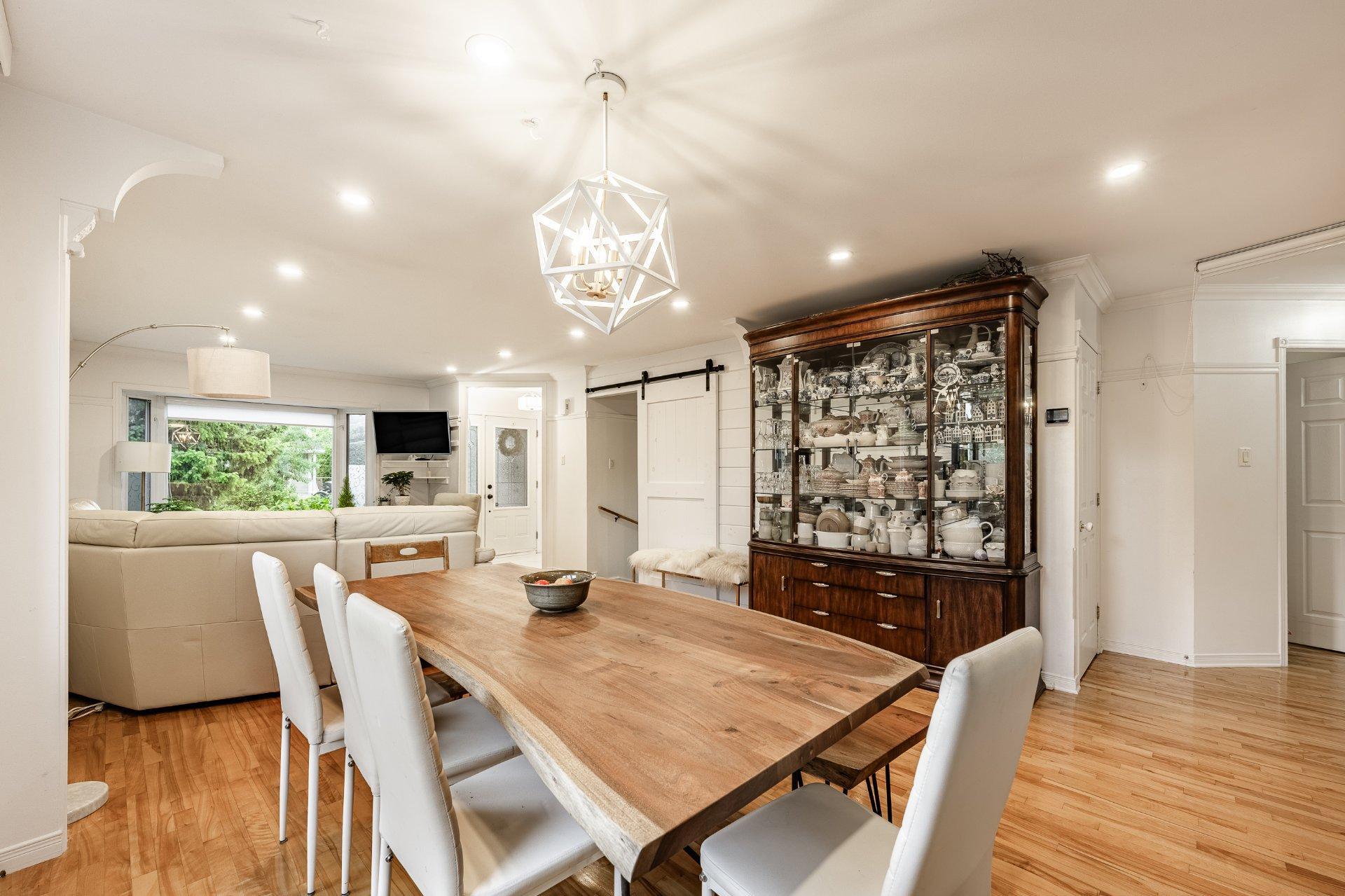 









409


Rue de Vendée

,
Boucherville,




QC
J4B8H4

