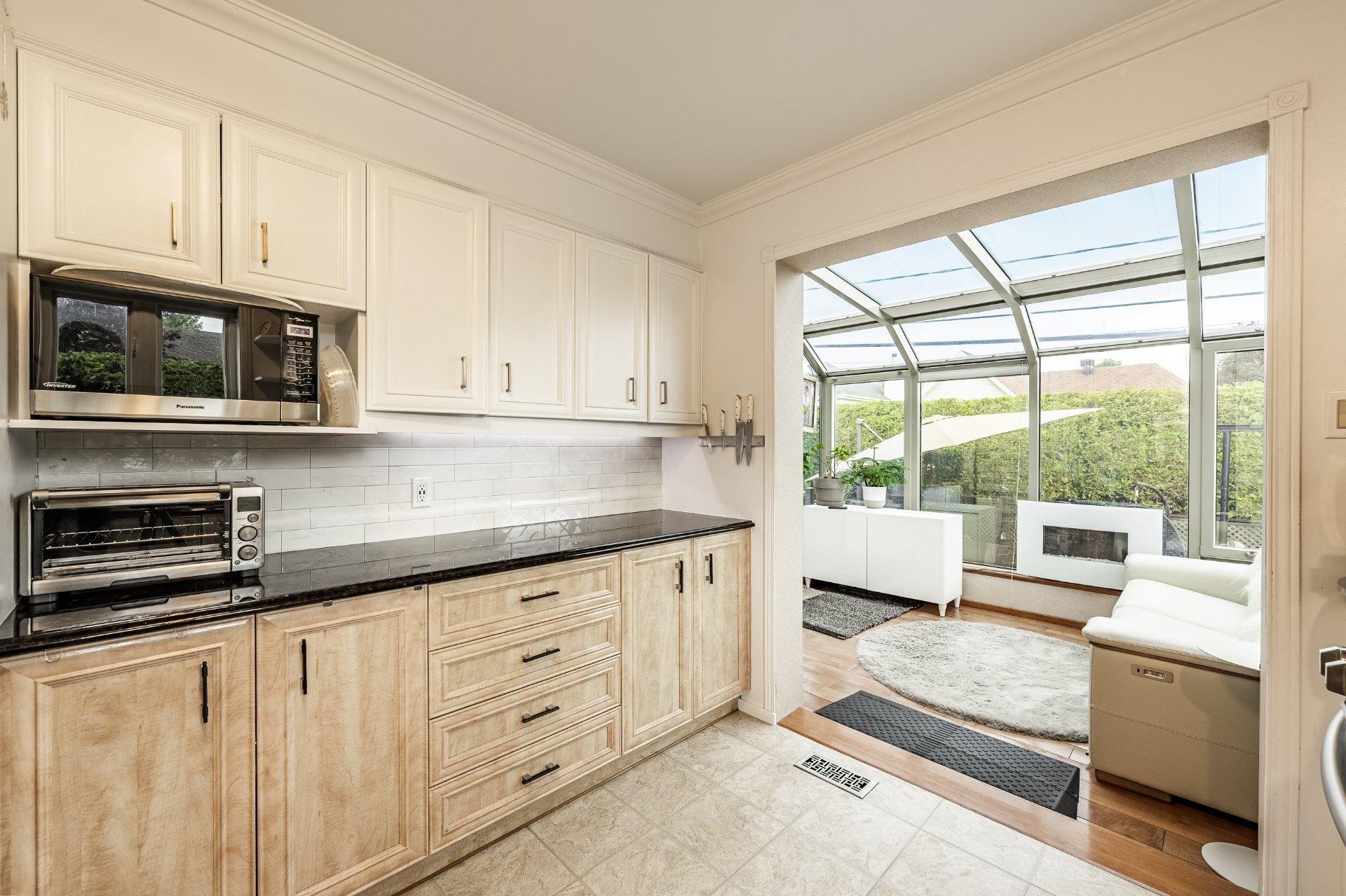 









409


Rue de Vendée

,
Boucherville,




QC
J4B8H4

