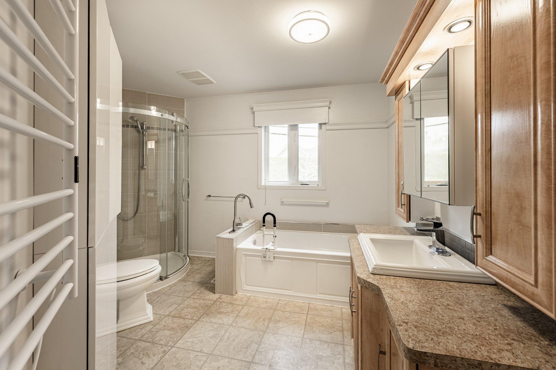 









409


Rue de Vendée

,
Boucherville,




QC
J4B8H4

