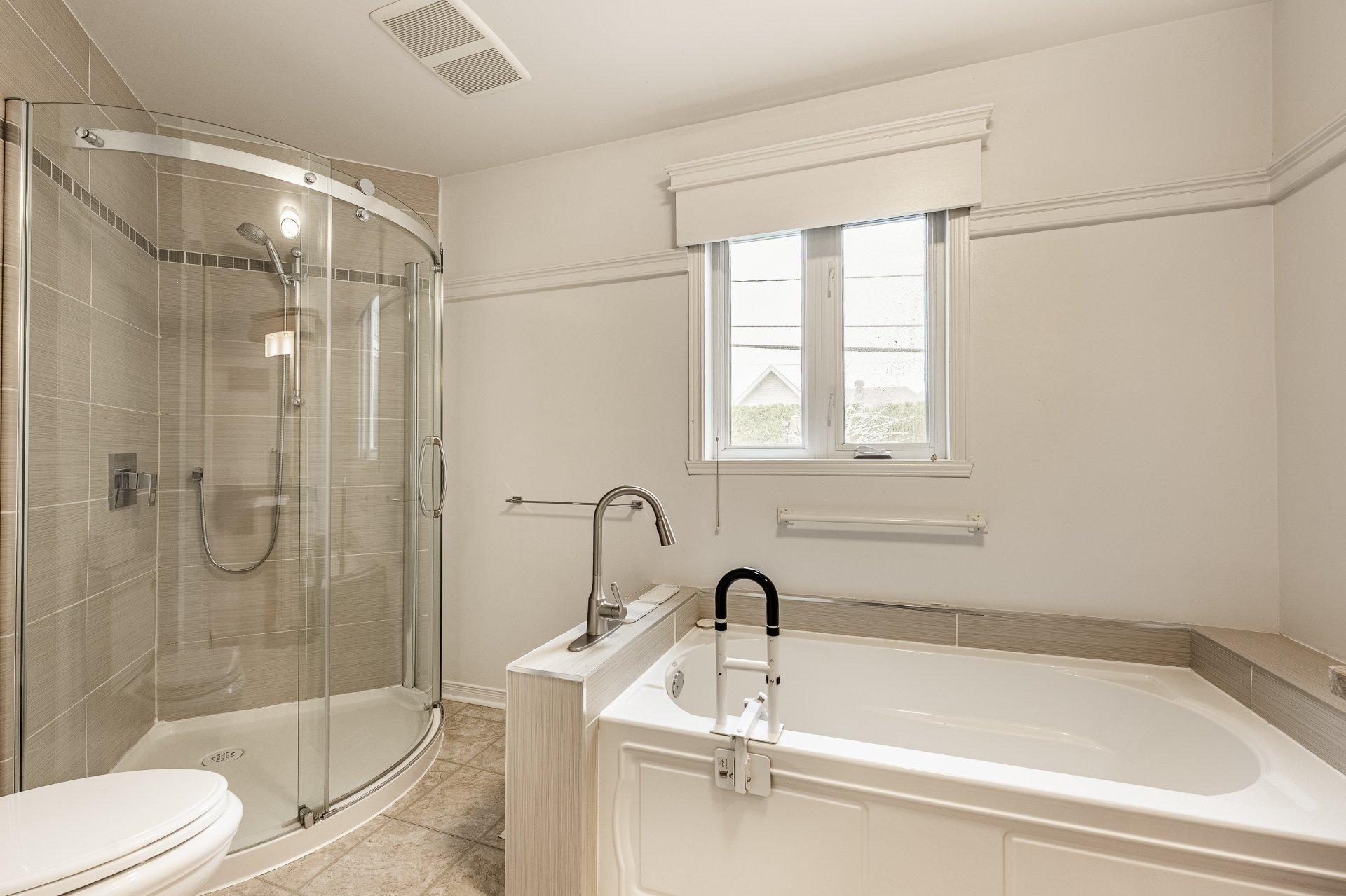 









409


Rue de Vendée

,
Boucherville,




QC
J4B8H4

