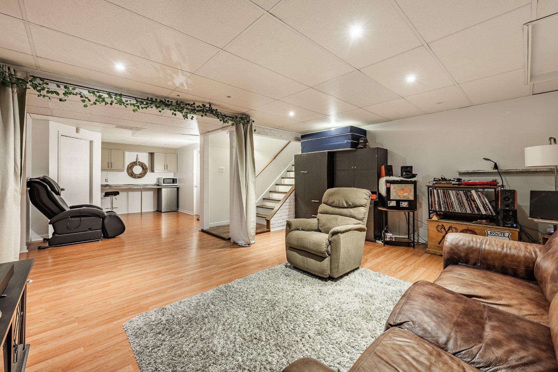 









409


Rue de Vendée

,
Boucherville,




QC
J4B8H4

