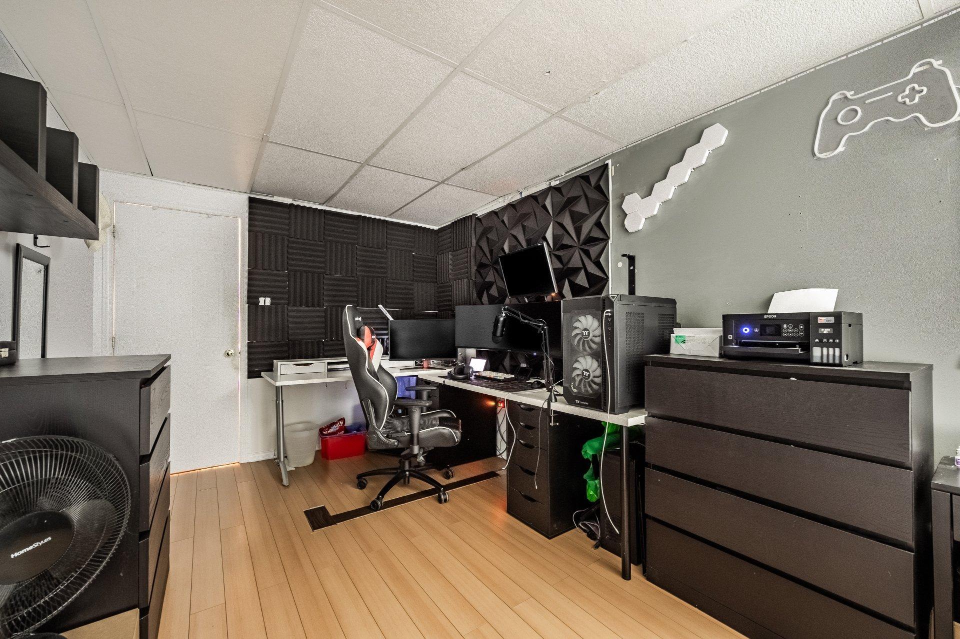 









409


Rue de Vendée

,
Boucherville,




QC
J4B8H4

