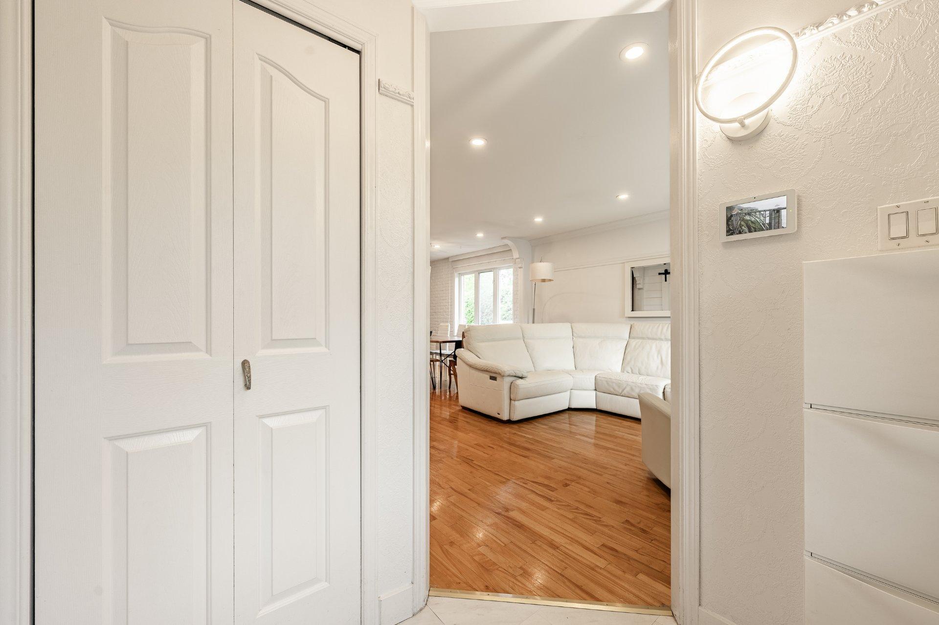 









409


Rue de Vendée

,
Boucherville,




QC
J4B8H4

