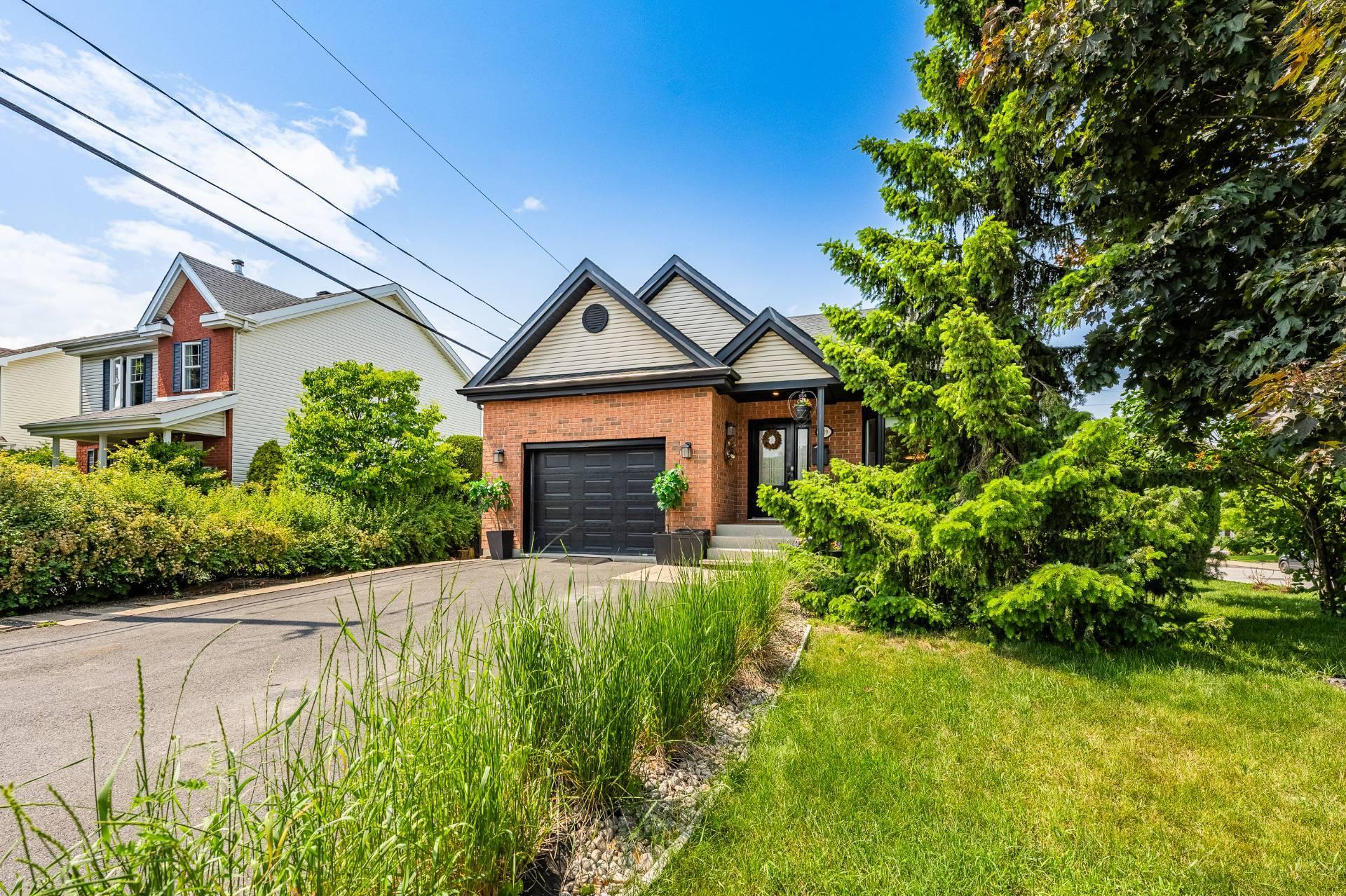 









409


Rue de Vendée

,
Boucherville,




QC
J4B8H4

