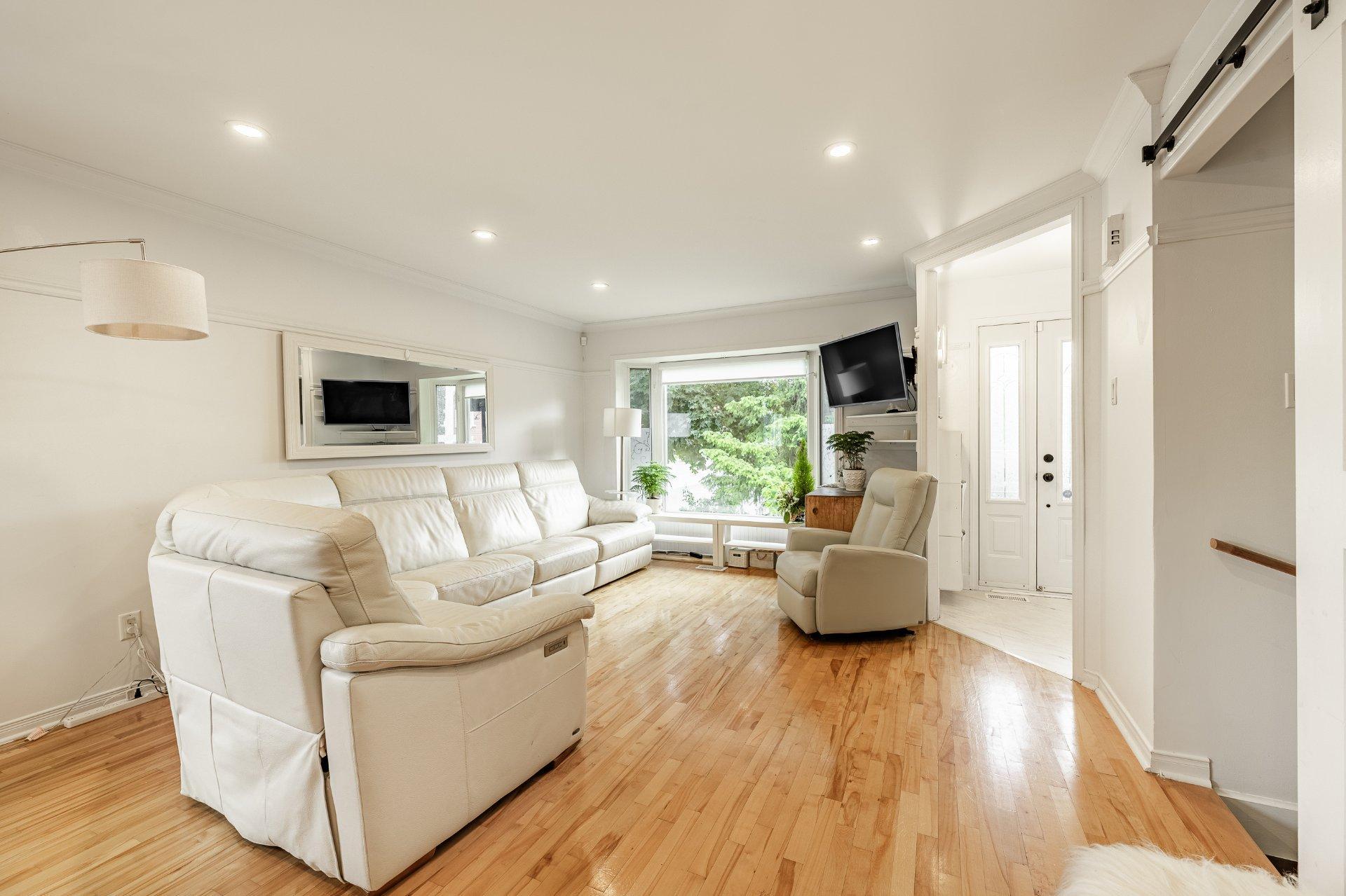 









409


Rue de Vendée

,
Boucherville,




QC
J4B8H4

