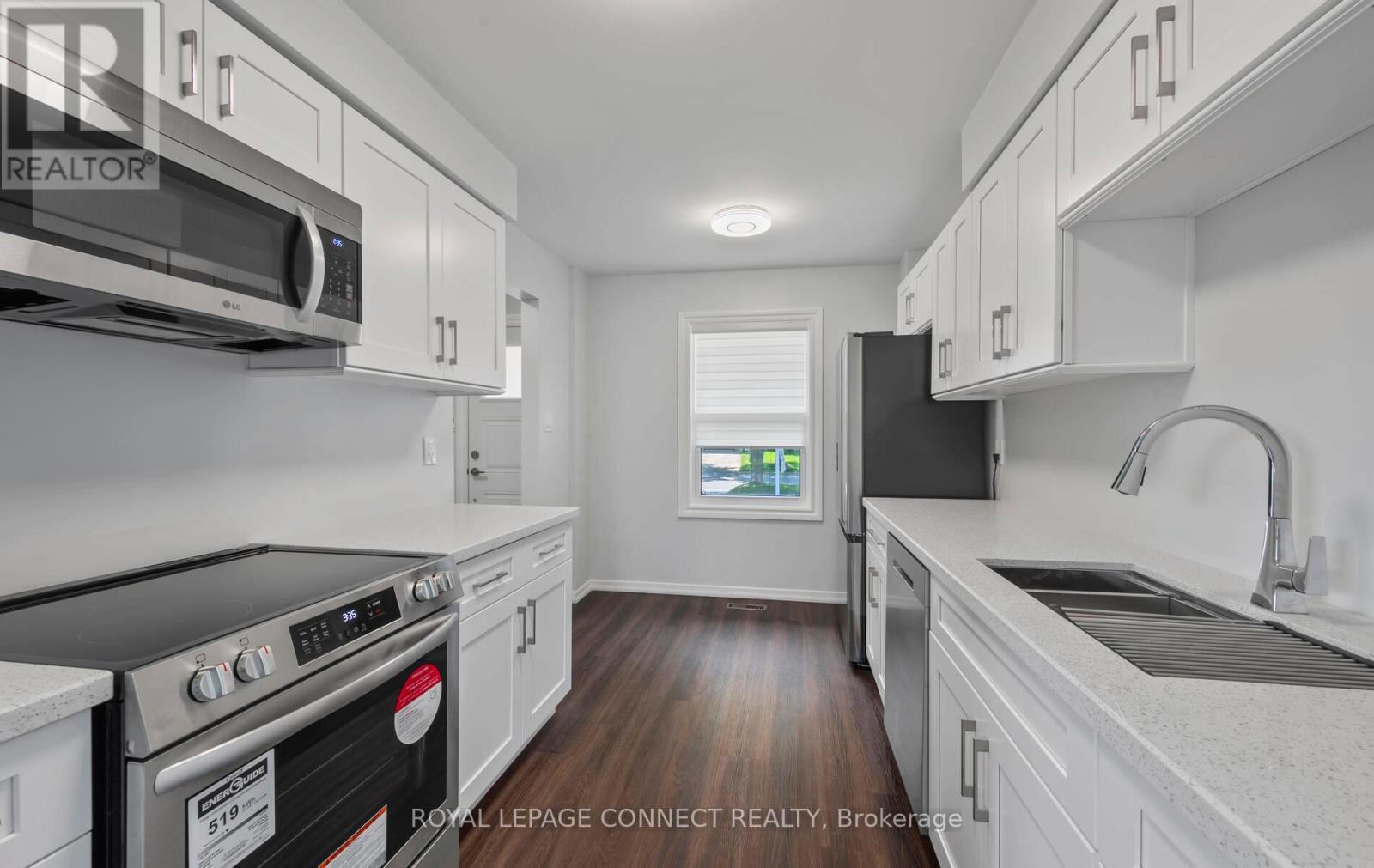 












57 DANIELS CRESCENT

,
Ajax,




Ontario
L1T1X8

