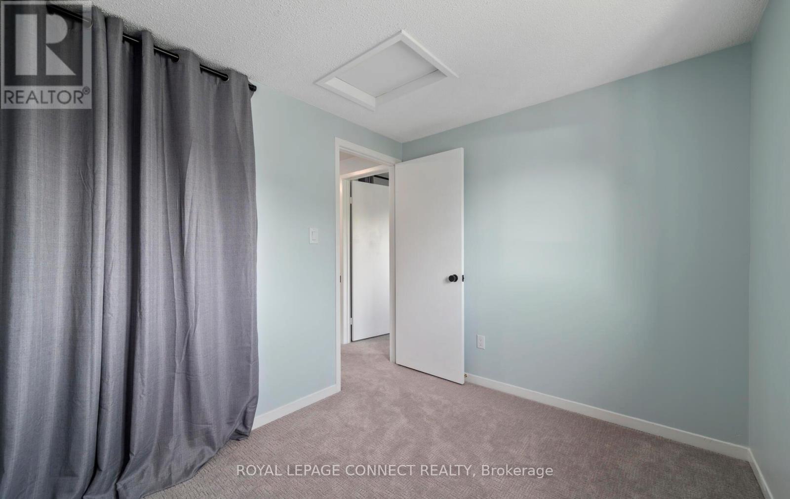 












57 DANIELS CRESCENT

,
Ajax,




Ontario
L1T1X8

