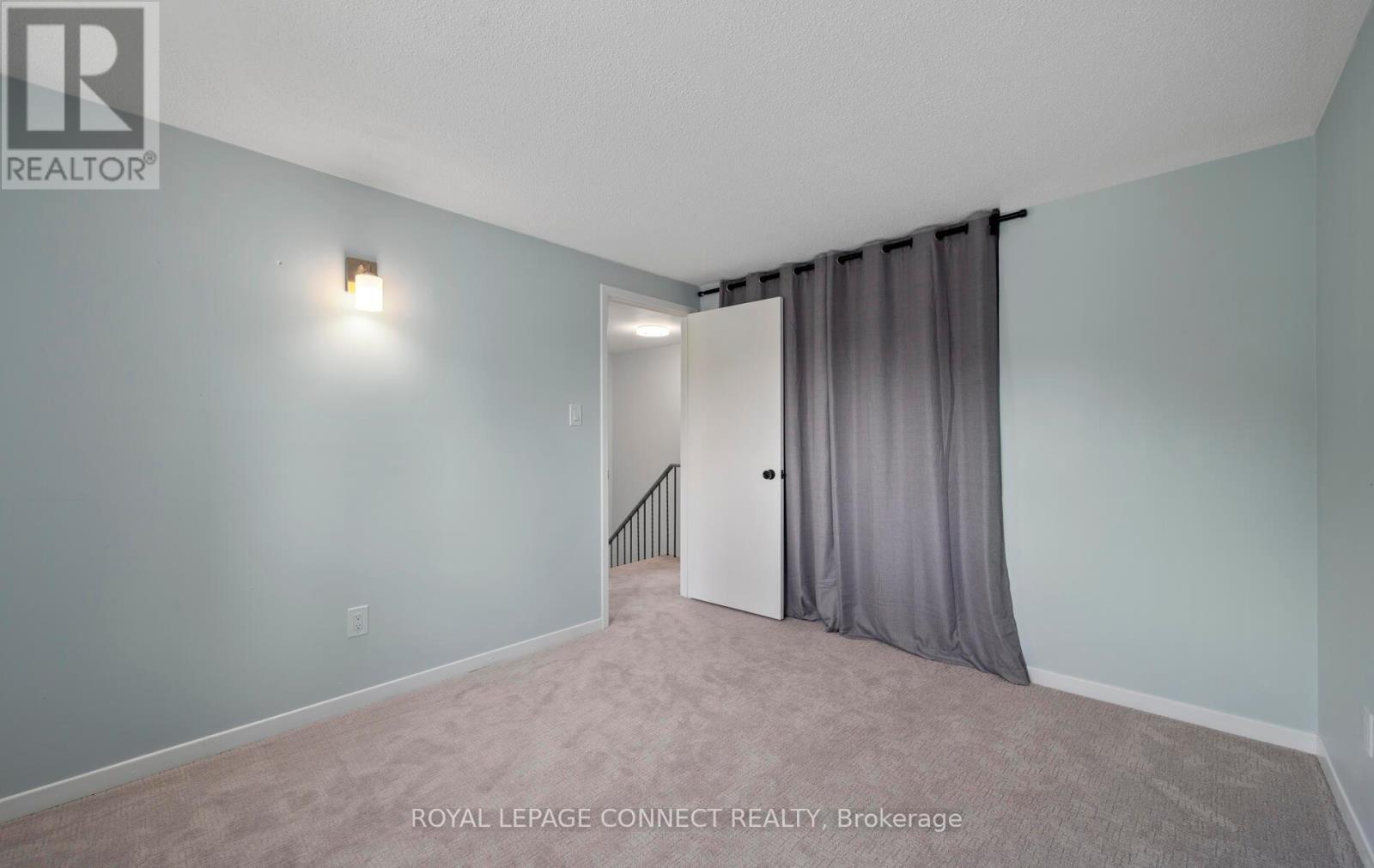 












57 DANIELS CRESCENT

,
Ajax,




Ontario
L1T1X8

