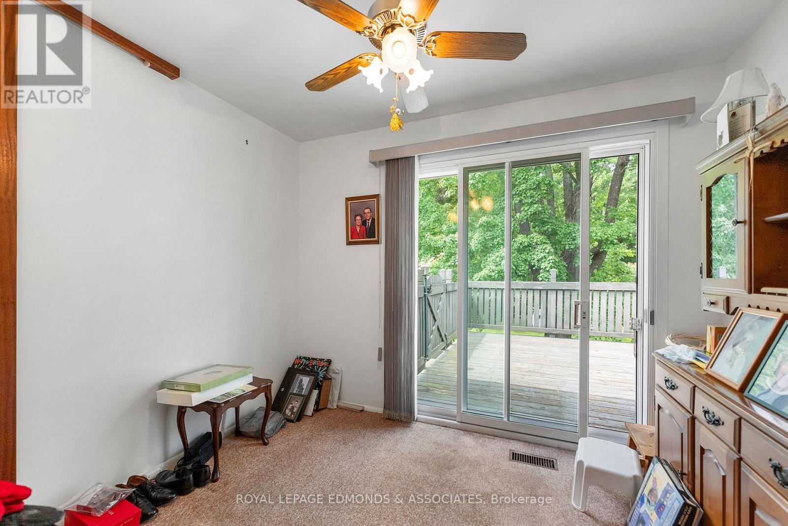 












664 THIRD AVENUE

,
Laurentian Valley,




Ontario
K8A5H3

