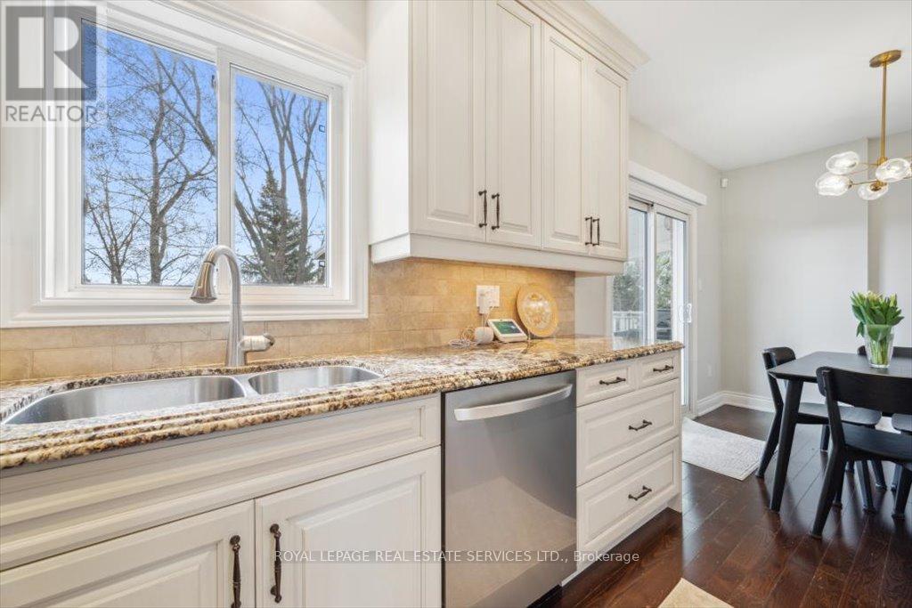 












455 PARKLANE ROAD

,
Oakville,




Ontario
L6H4J9

