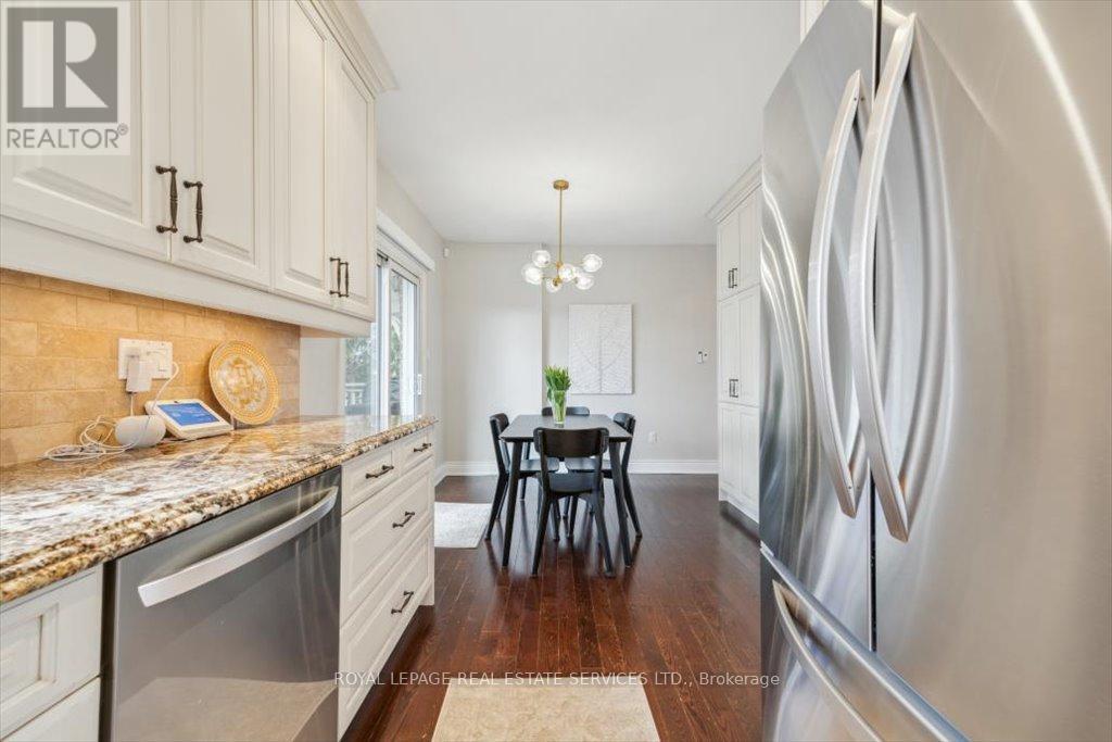 












455 PARKLANE ROAD

,
Oakville,




Ontario
L6H4J9

