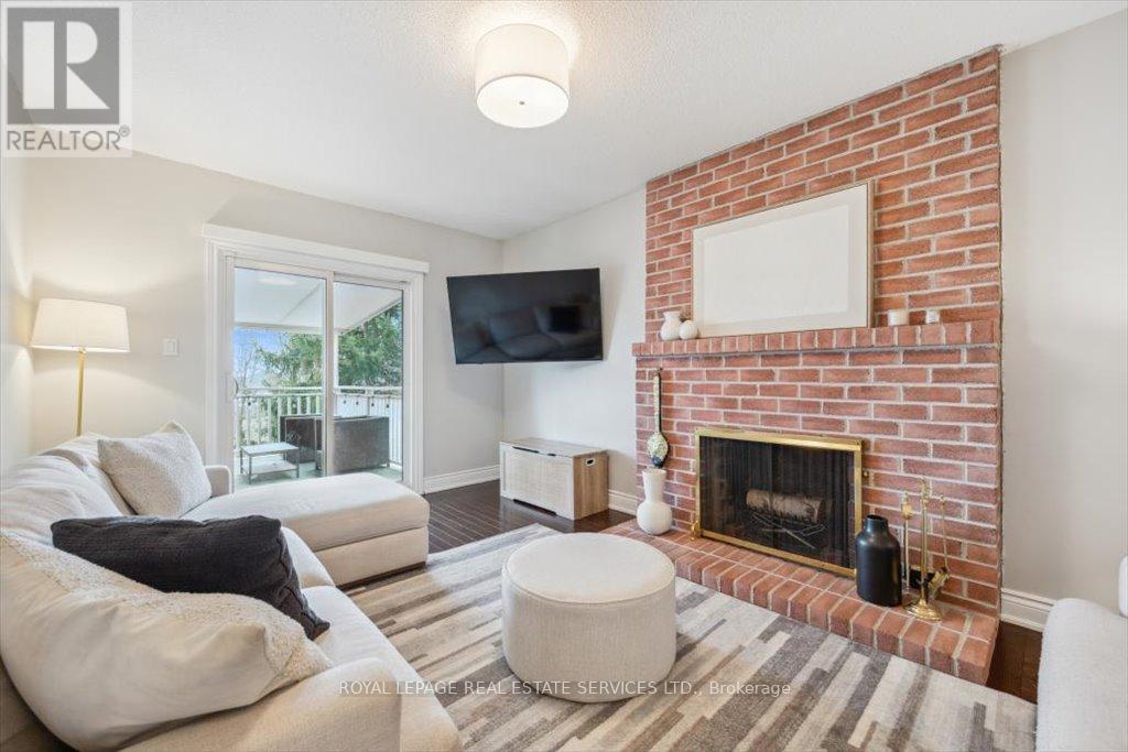 












455 PARKLANE ROAD

,
Oakville,




Ontario
L6H4J9


