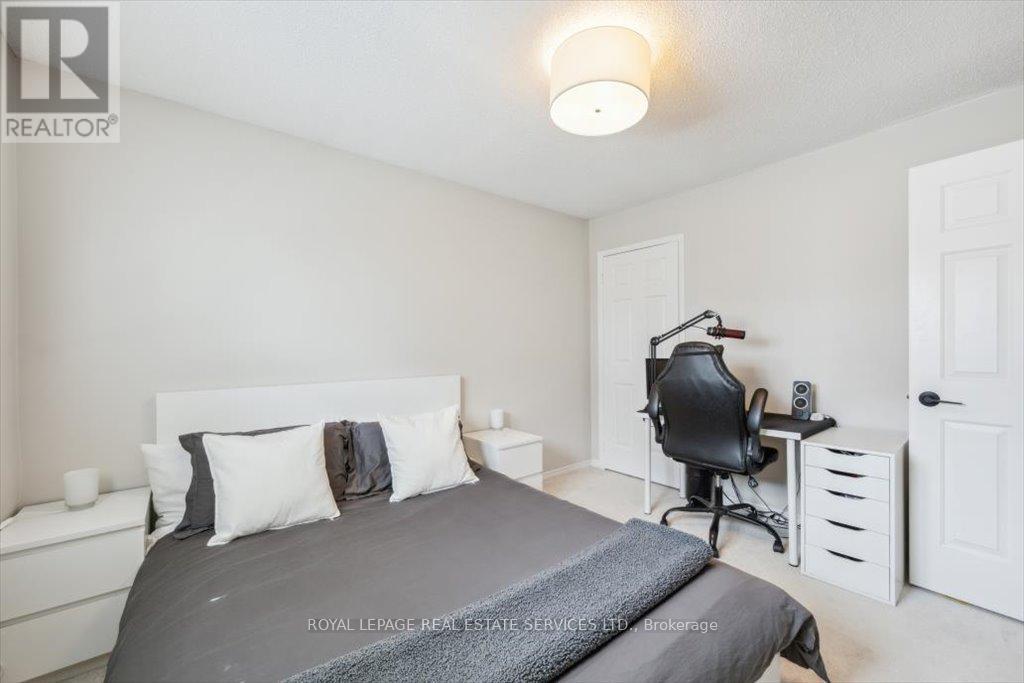 












455 PARKLANE ROAD

,
Oakville,




Ontario
L6H4J9

