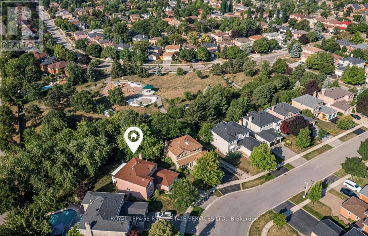 












455 PARKLANE ROAD

,
Oakville,




Ontario
L6H4J9


